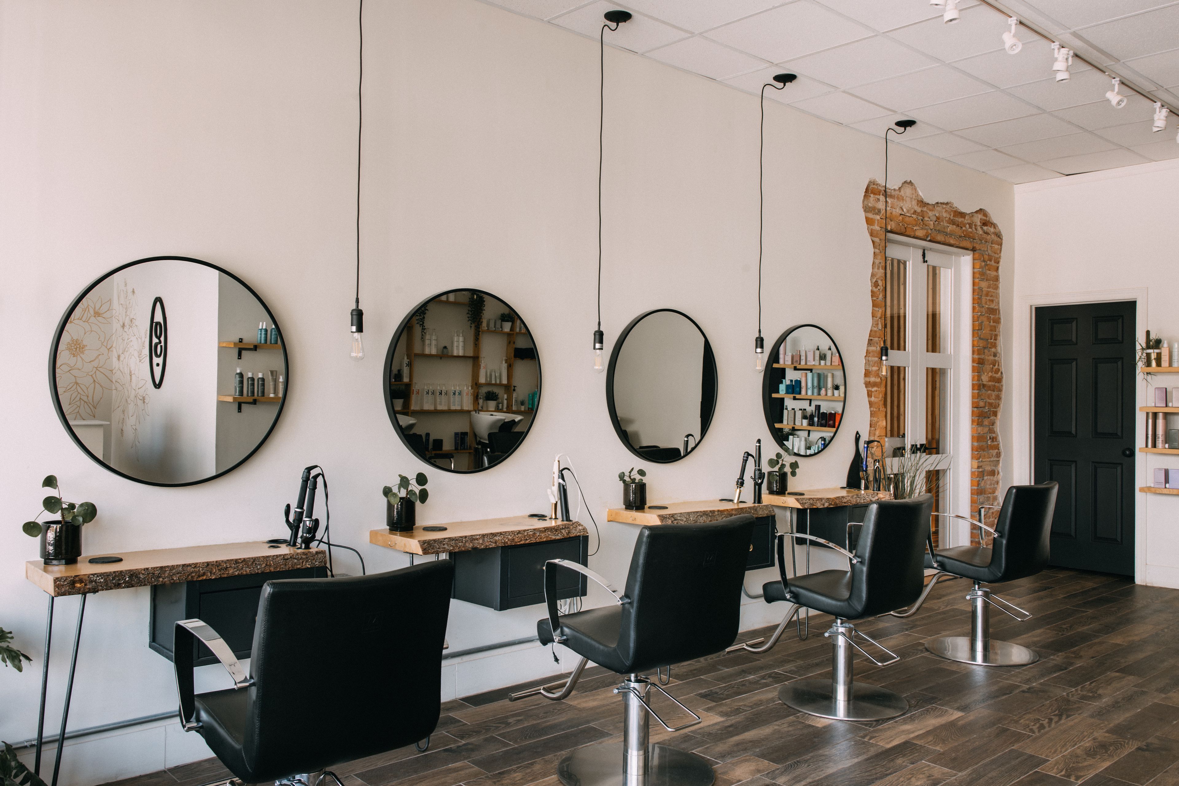 Jillian Falconer — Salon Decor ONESHOT Hair Awards entry