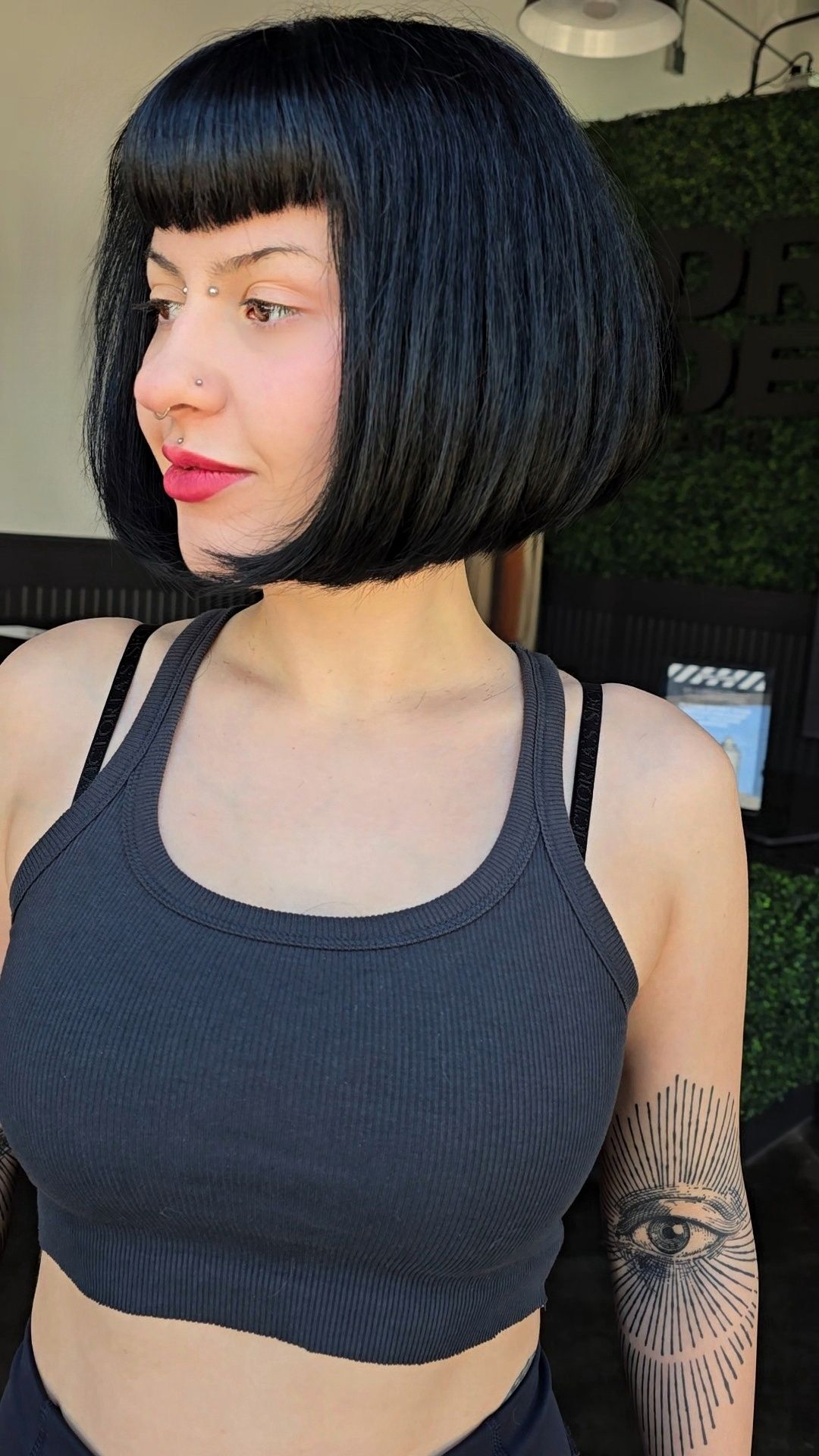 Monique Mata — Bob/Lob ONESHOT Hair Awards entry
