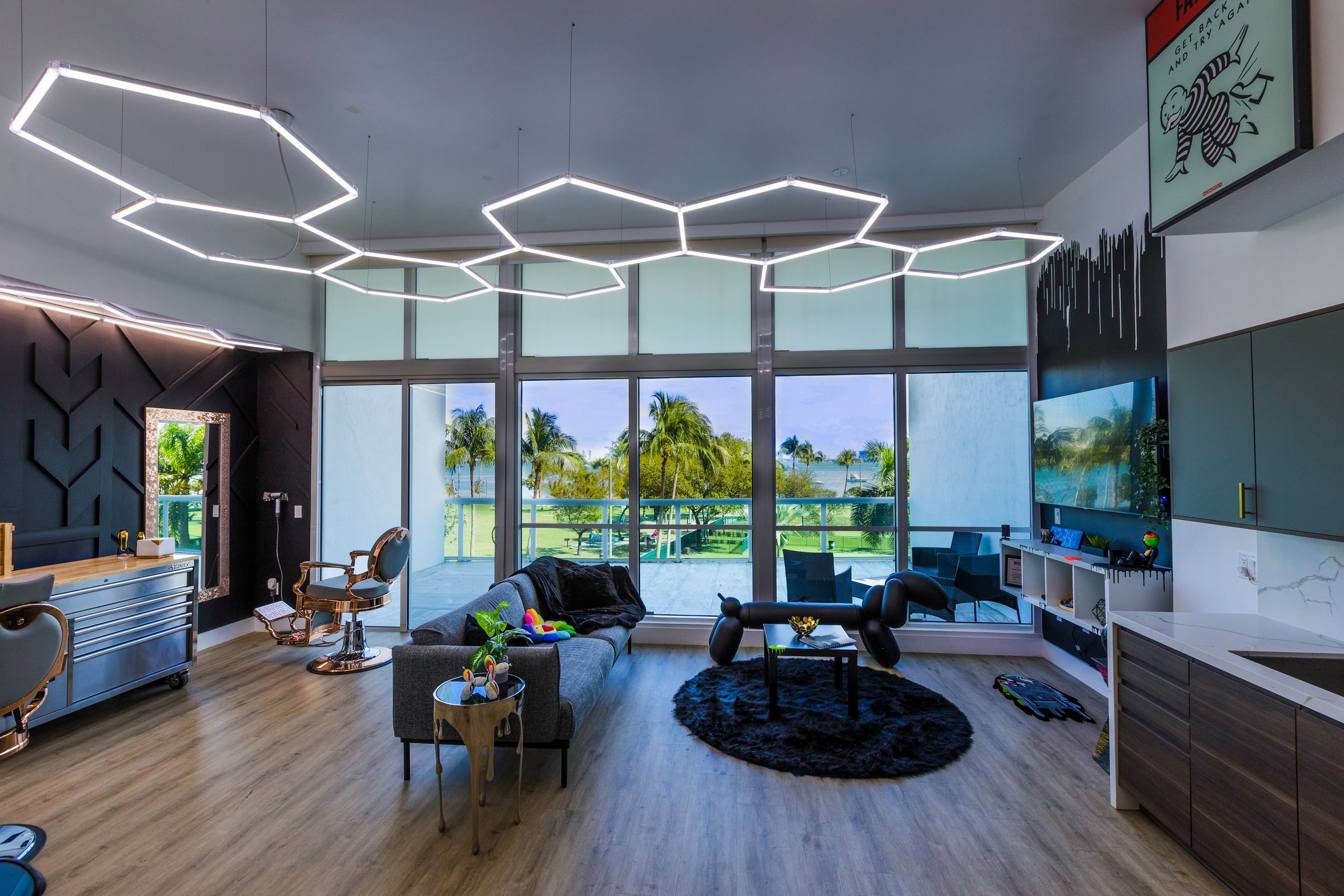 Carlos Negron — Suite Decor ONESHOT Hair Awards entry