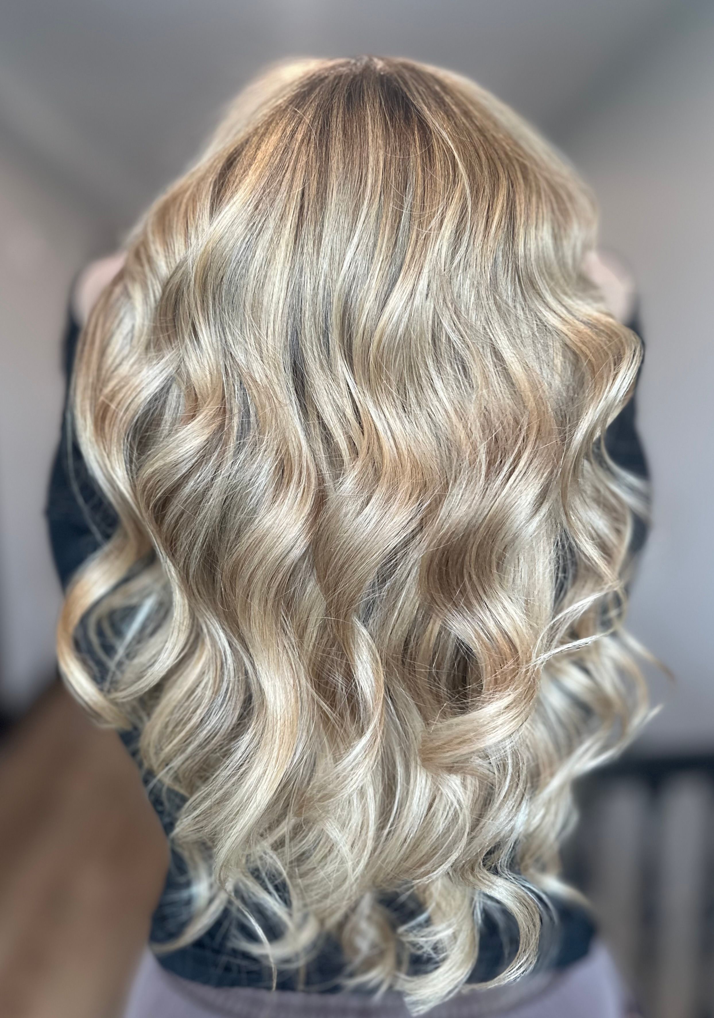 Loni Mccarthy — Blondes ONESHOT Hair Awards entry