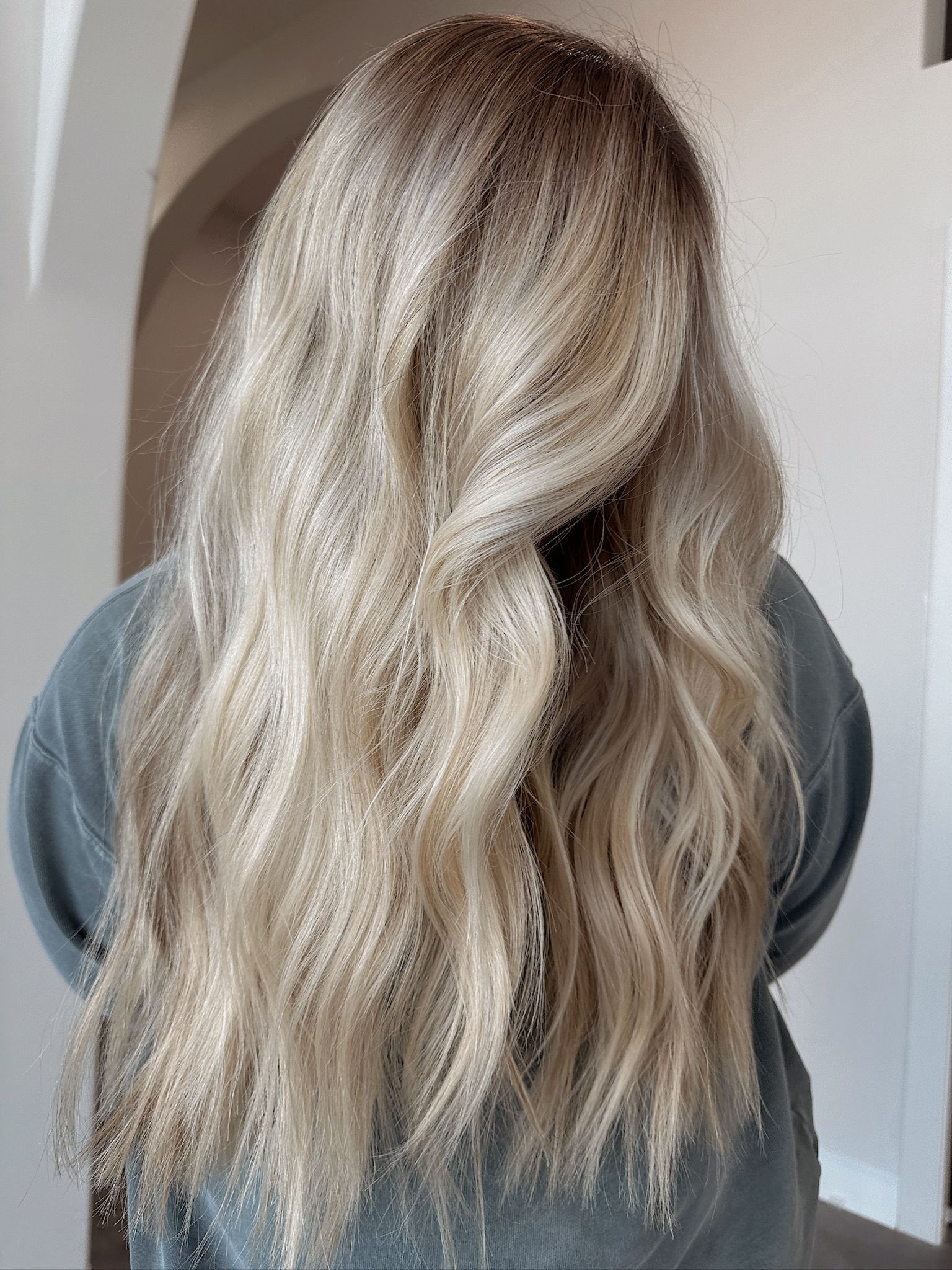 Cassy Farfour — Blondes ONESHOT Hair Awards entry