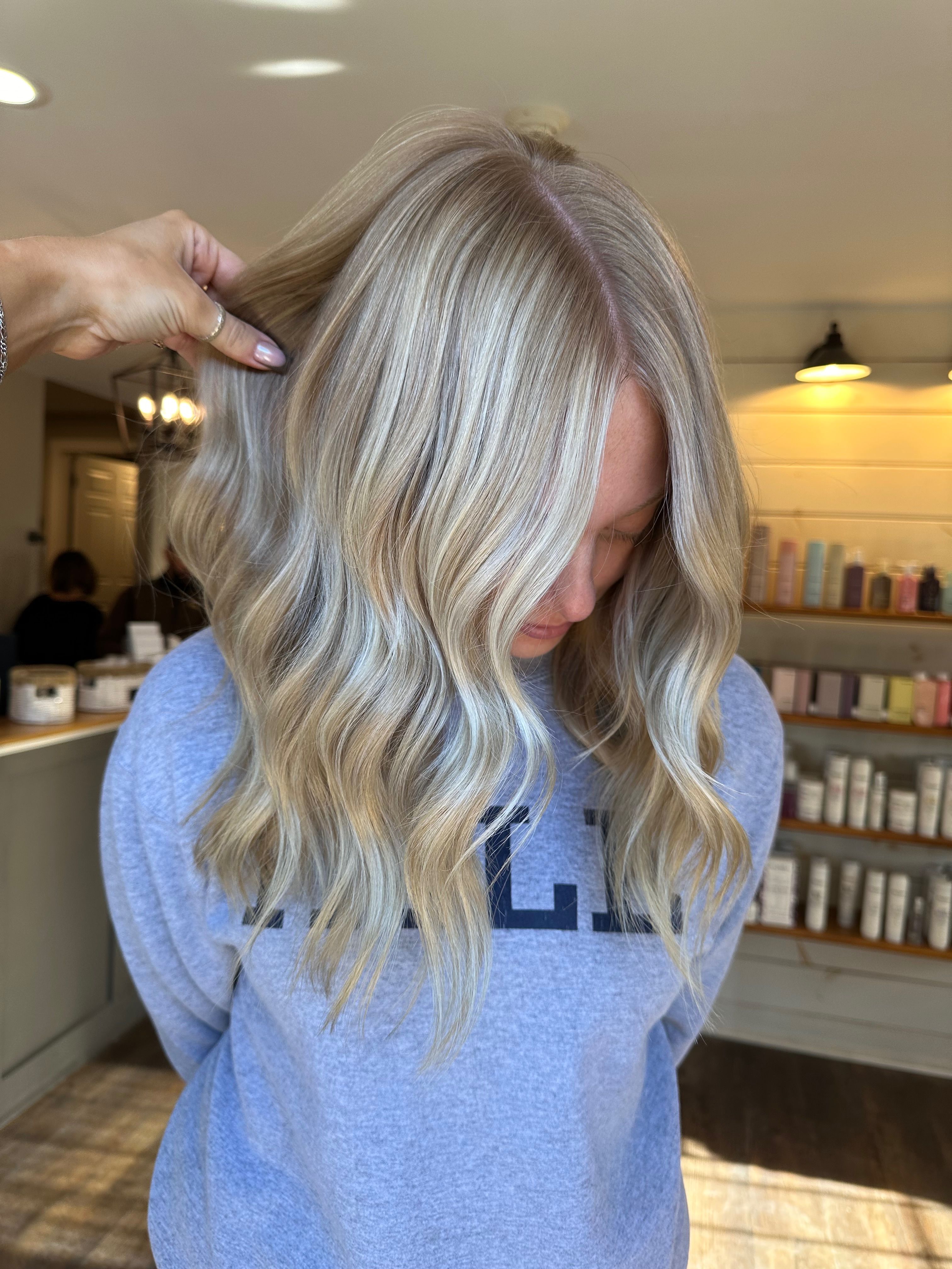 Stephanie Corniello — Blondes ONESHOT Hair Awards entry