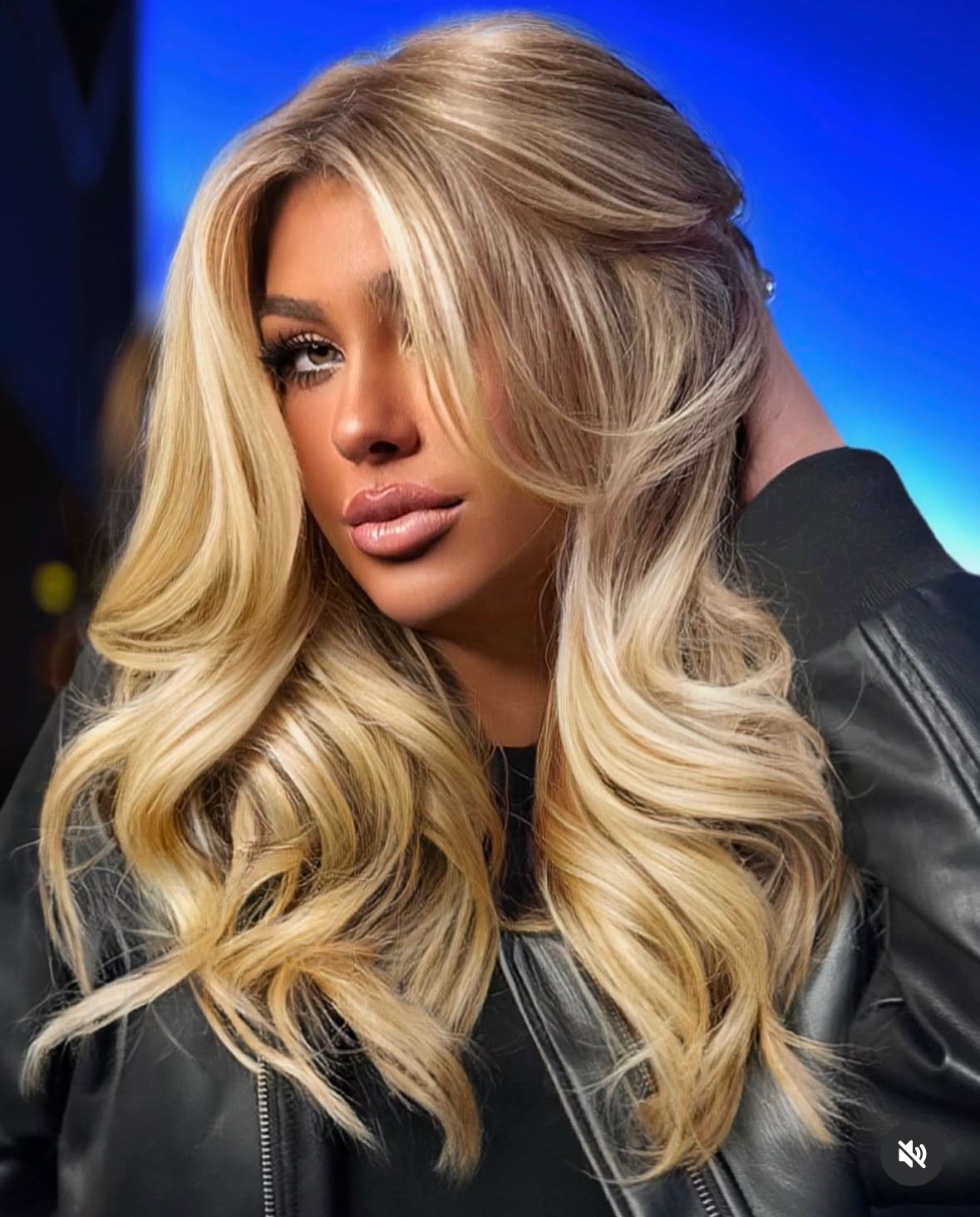 Sherette Parker — Blondes ONESHOT Hair Awards entry