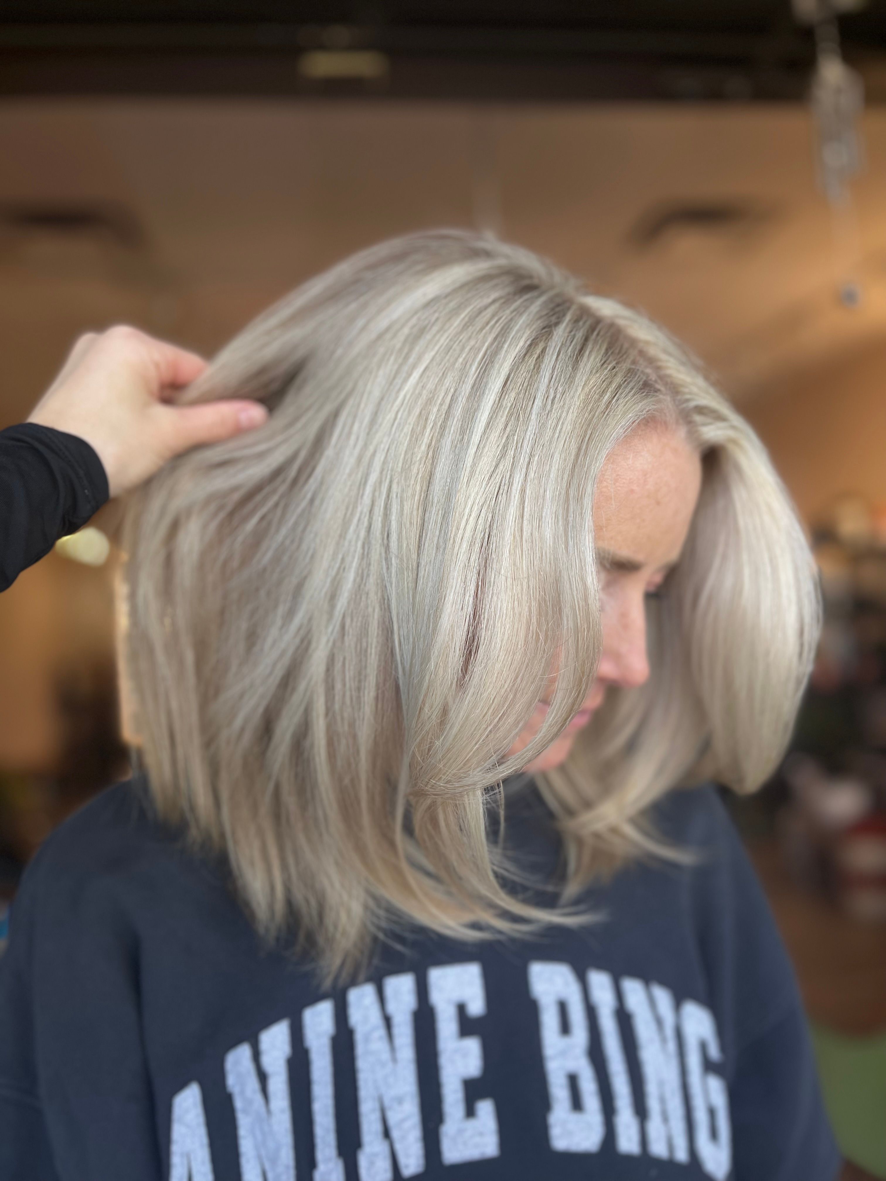 Sydney Leach — Blondes ONESHOT Hair Awards entry