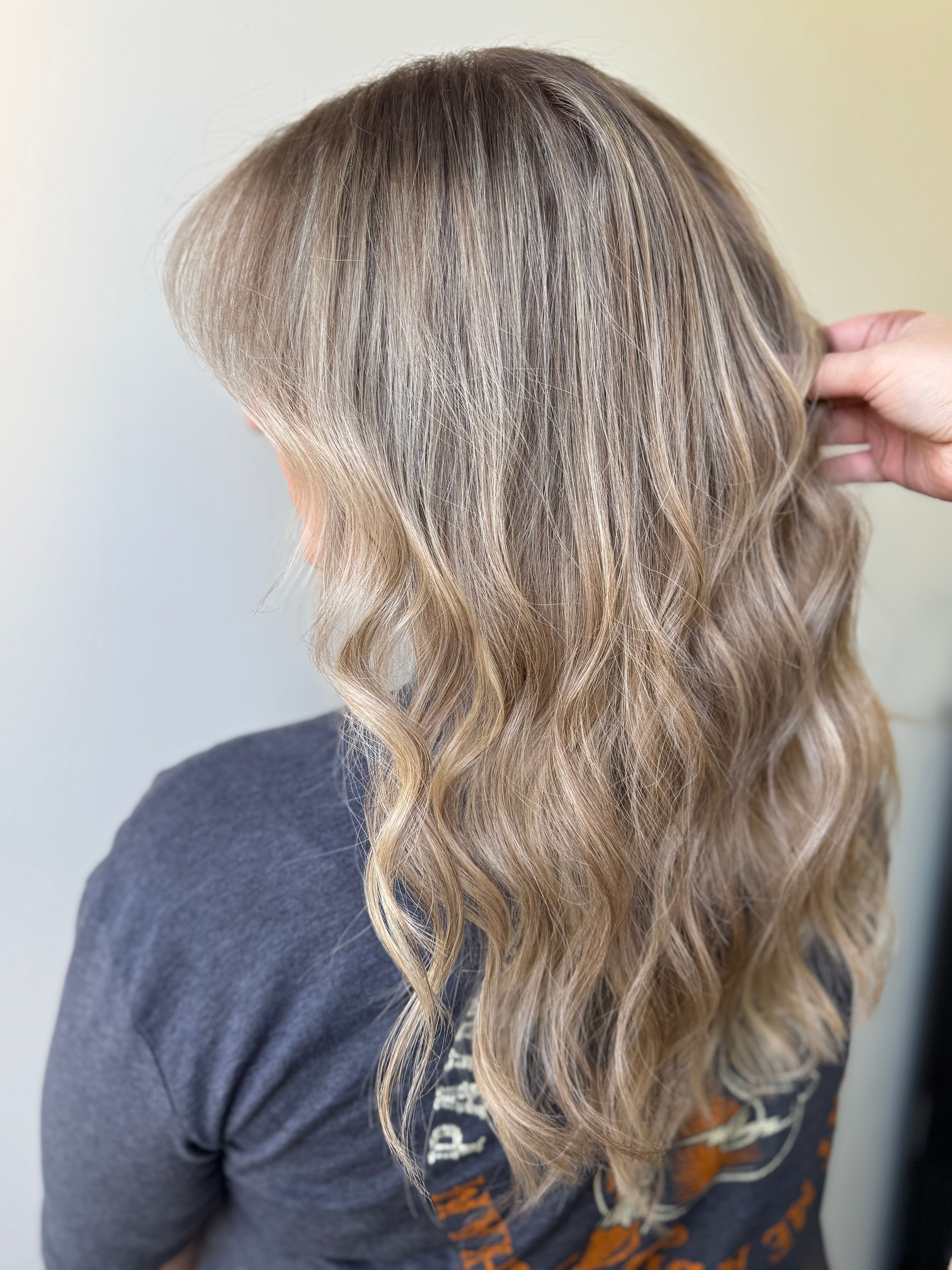 Bryana Hudson — Blondes ONESHOT Hair Awards entry