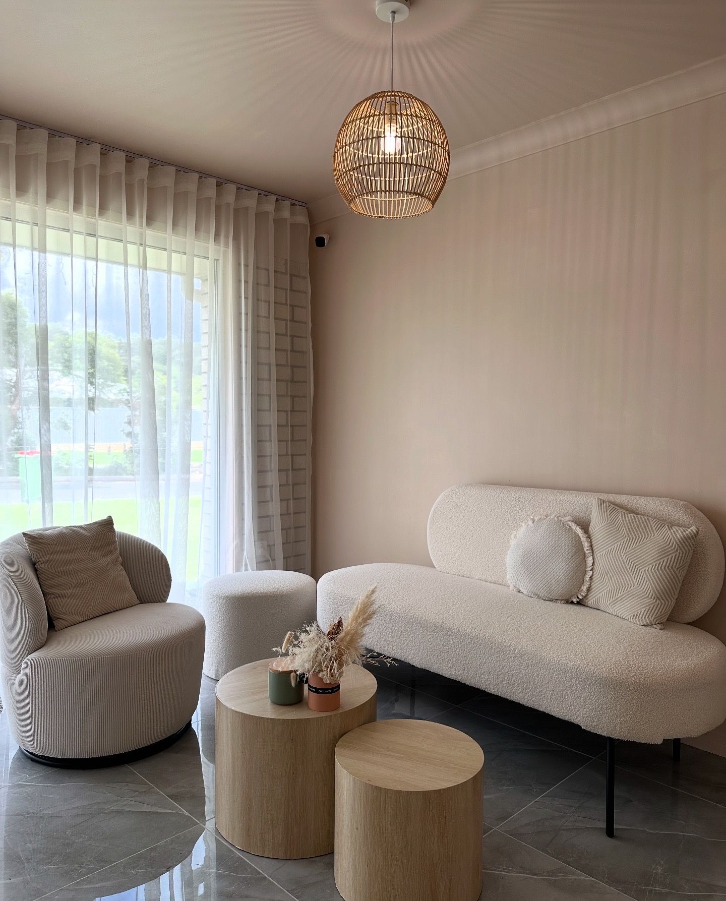 Monique Maguire — Salon Decor ONESHOT Hair Awards entry