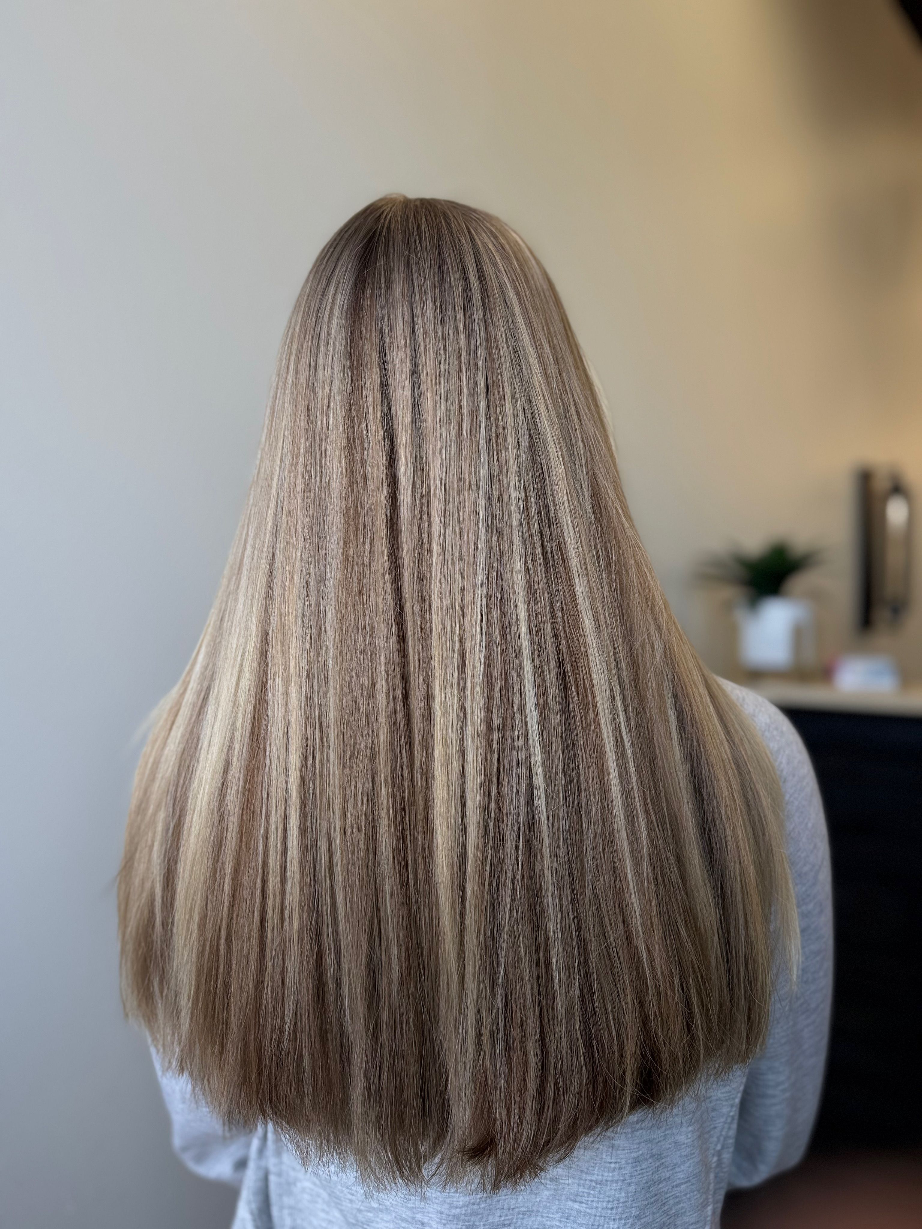 Bryana Hudson — Blondes ONESHOT Hair Awards entry