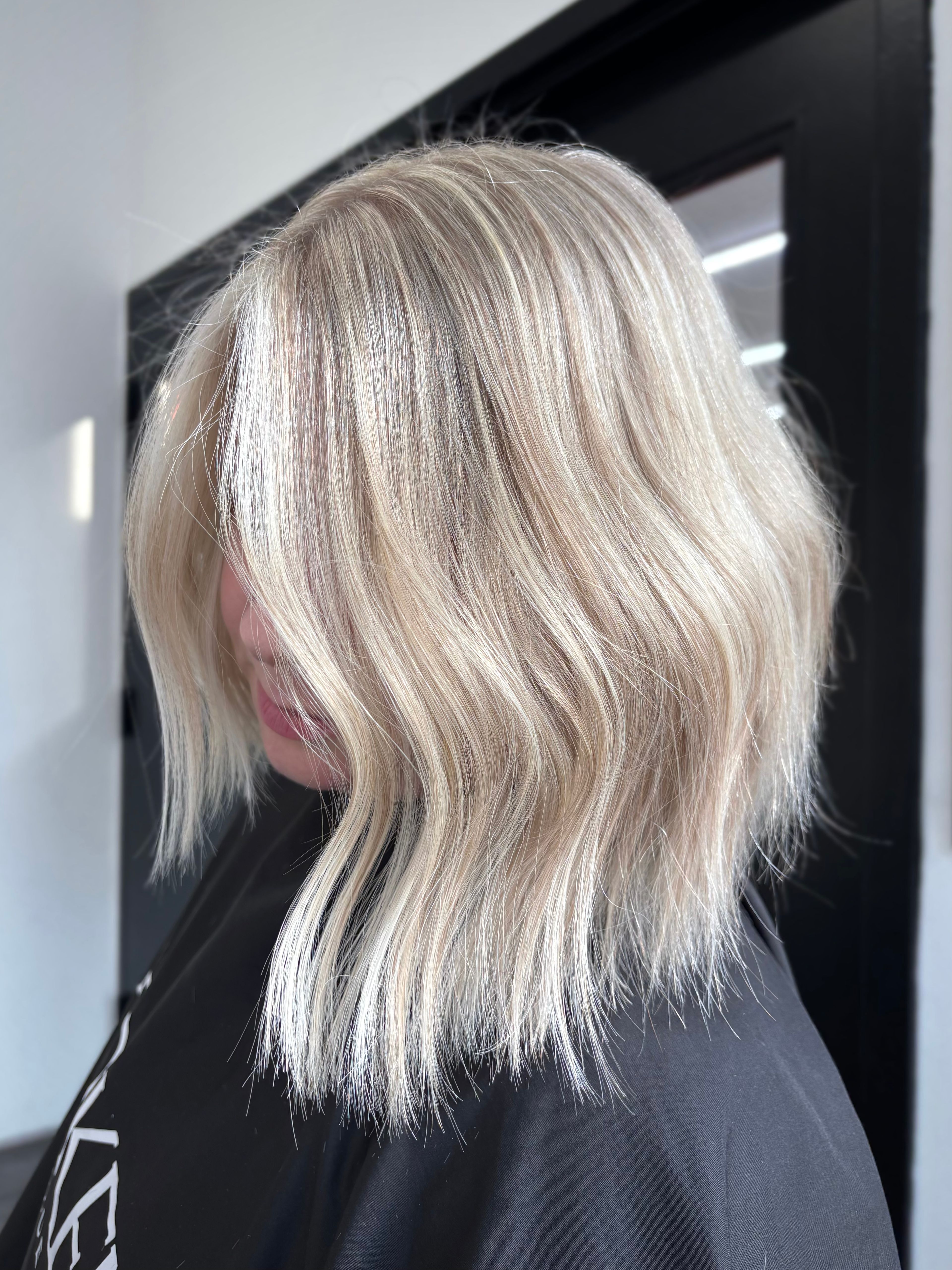 Kennedy York — Blondes ONESHOT Hair Awards entry