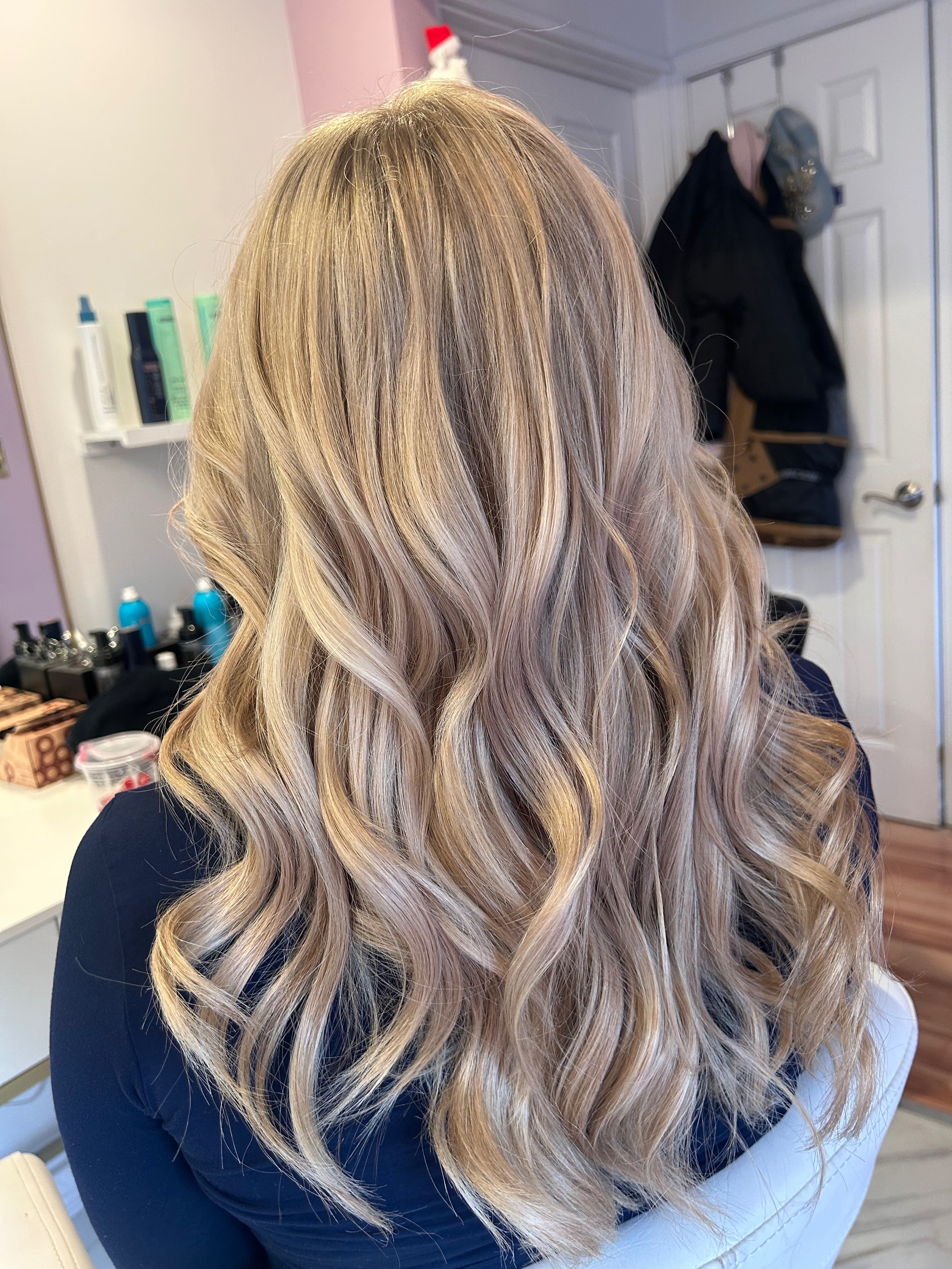 Sam Fuchylo — Blondes ONESHOT Hair Awards entry