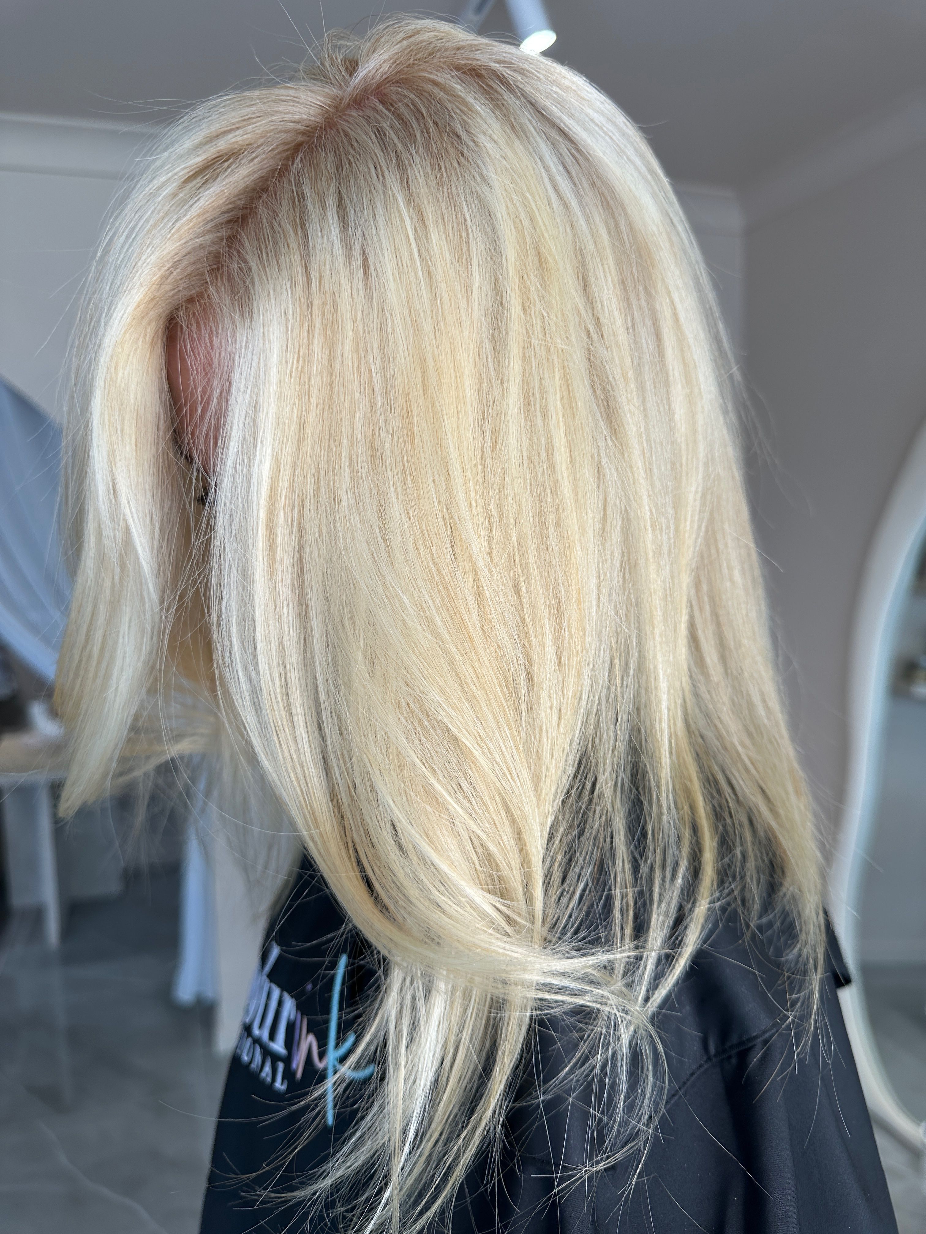 Monique Maguire — Blondes ONESHOT Hair Awards entry