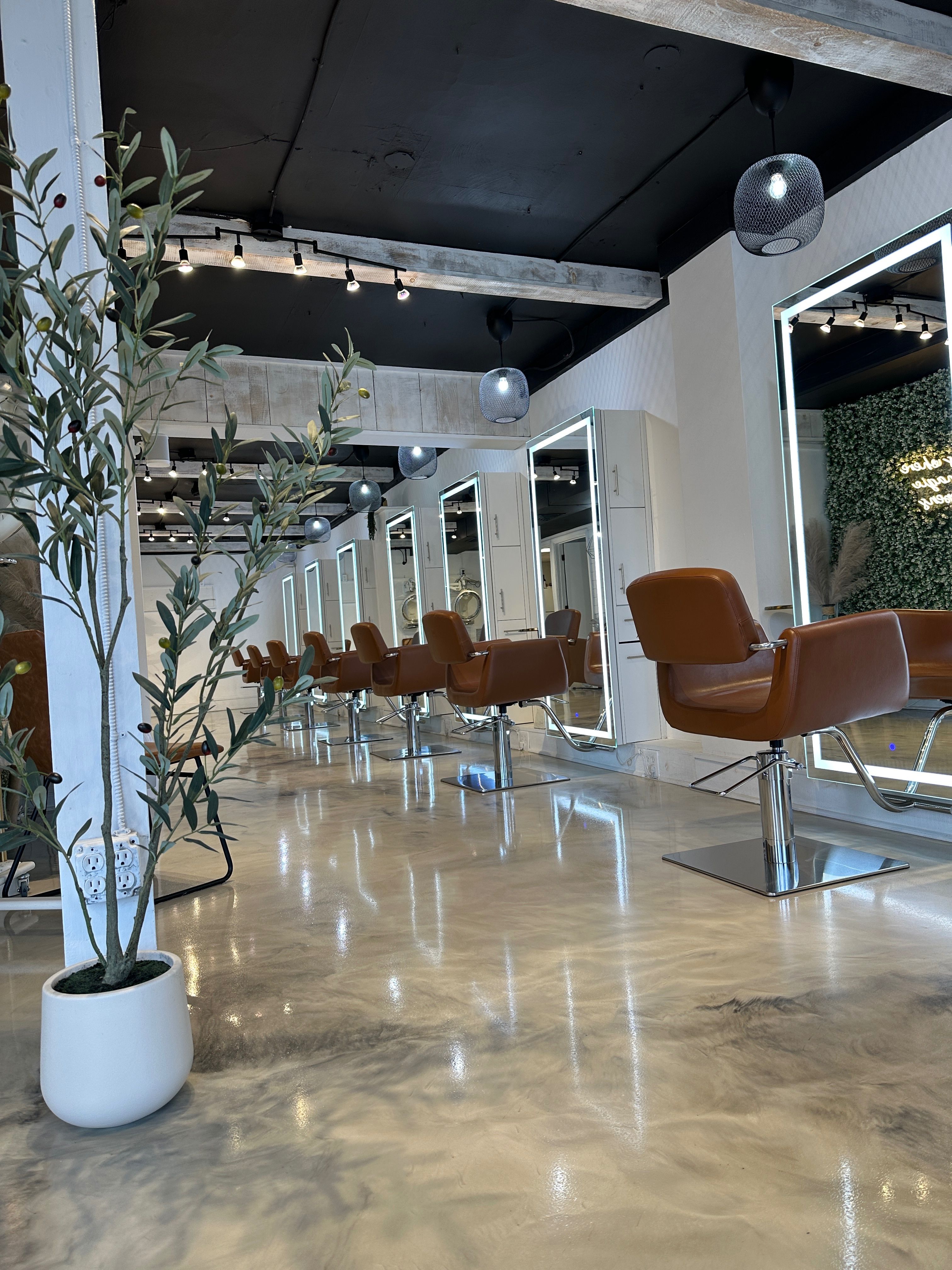 Sue Baker — Salon Decor ONESHOT Hair Awards entry
