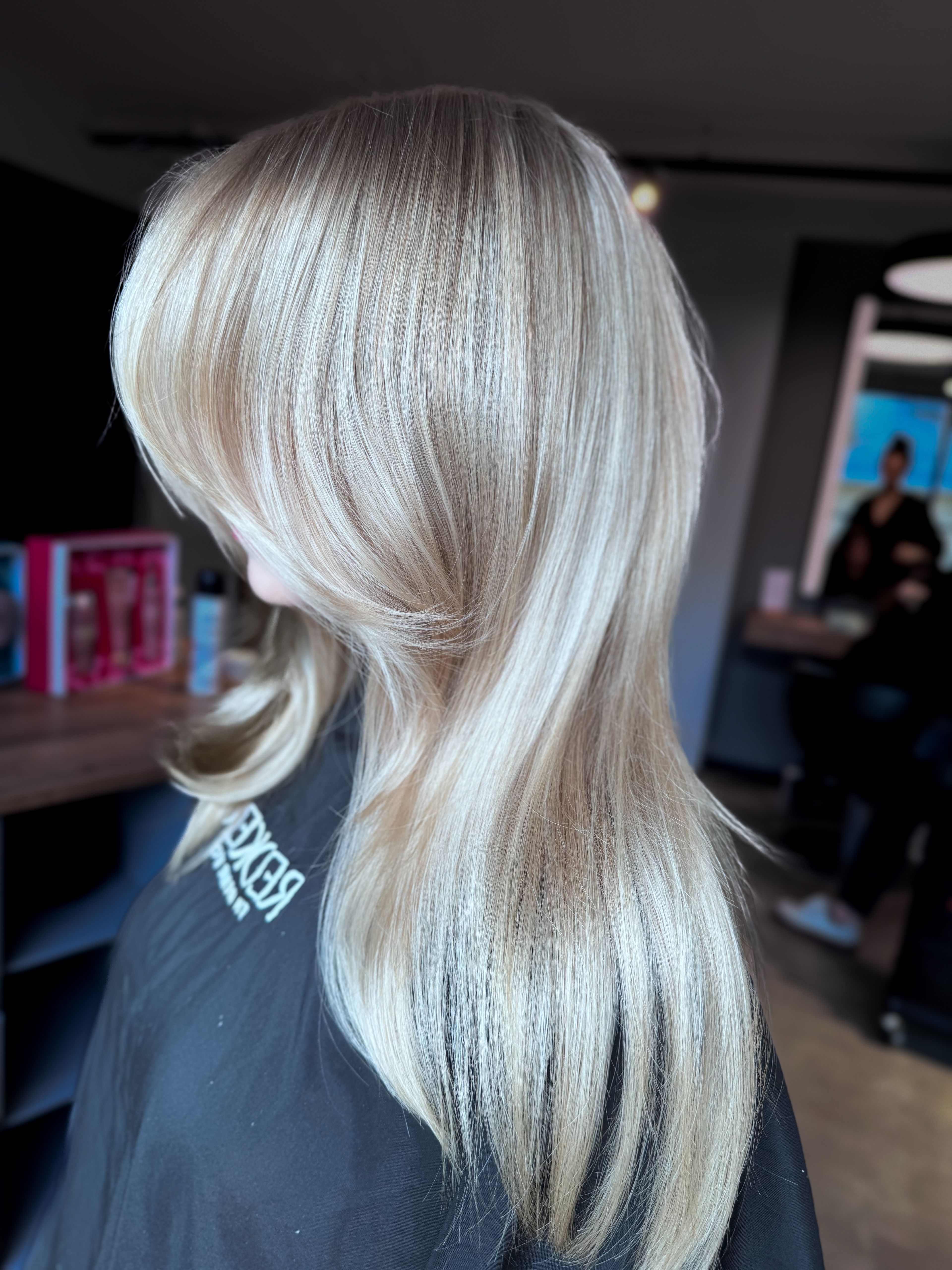 Katharina Klemm — Blondes ONESHOT Hair Awards entry