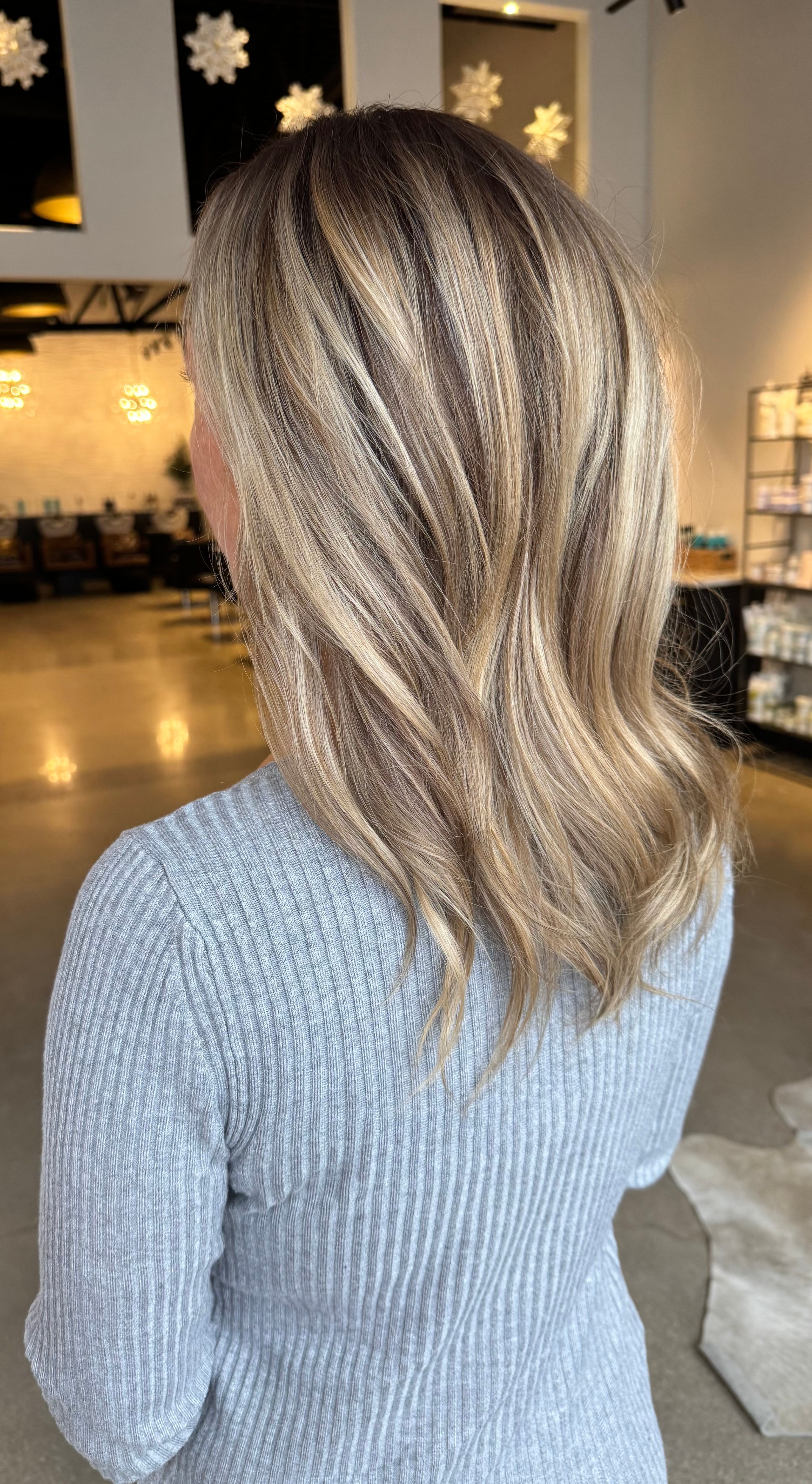 Sarah Mckee — Blondes ONESHOT Hair Awards entry