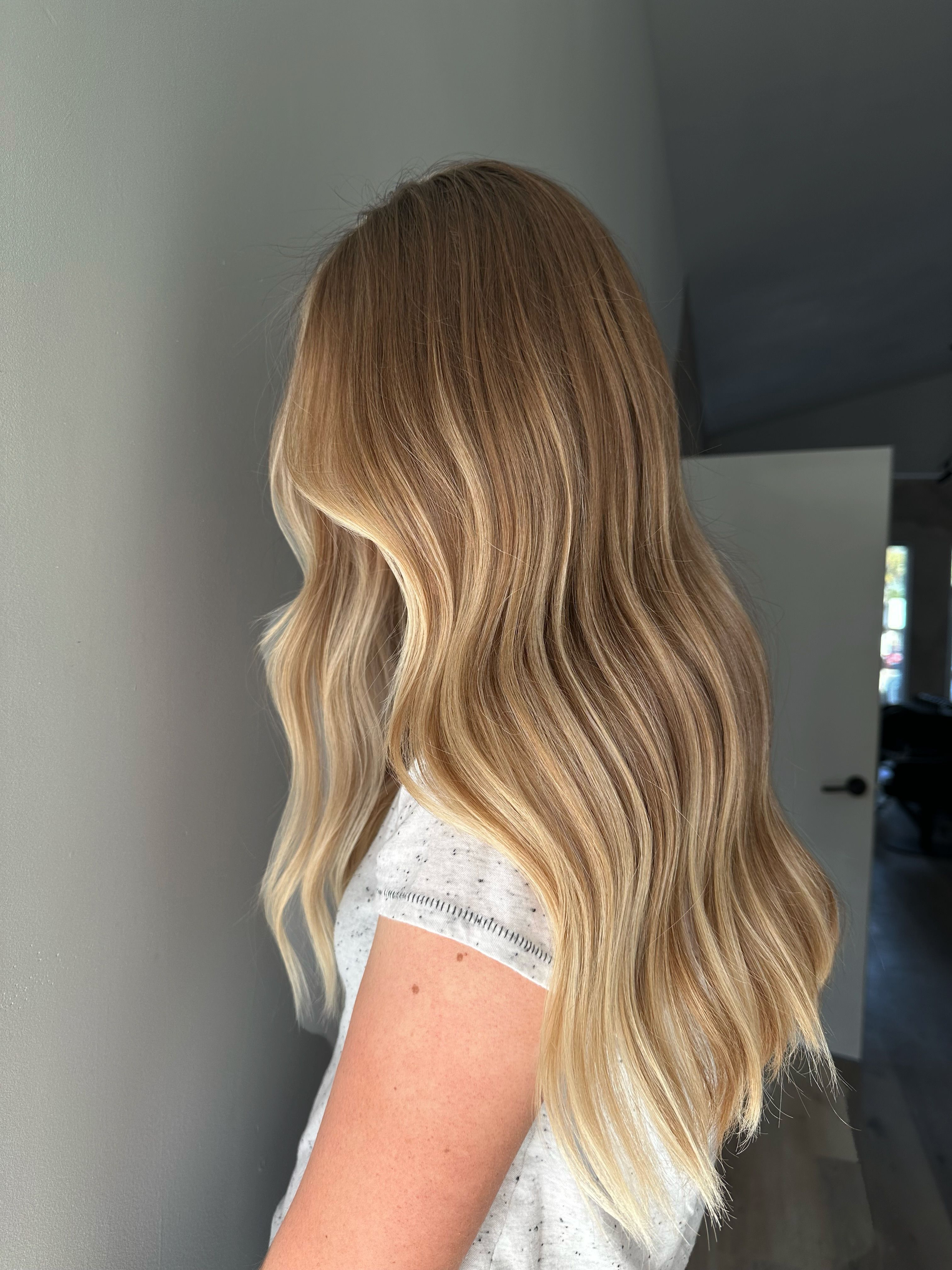 Chelsea Lenahan — Blondes ONESHOT Hair Awards entry