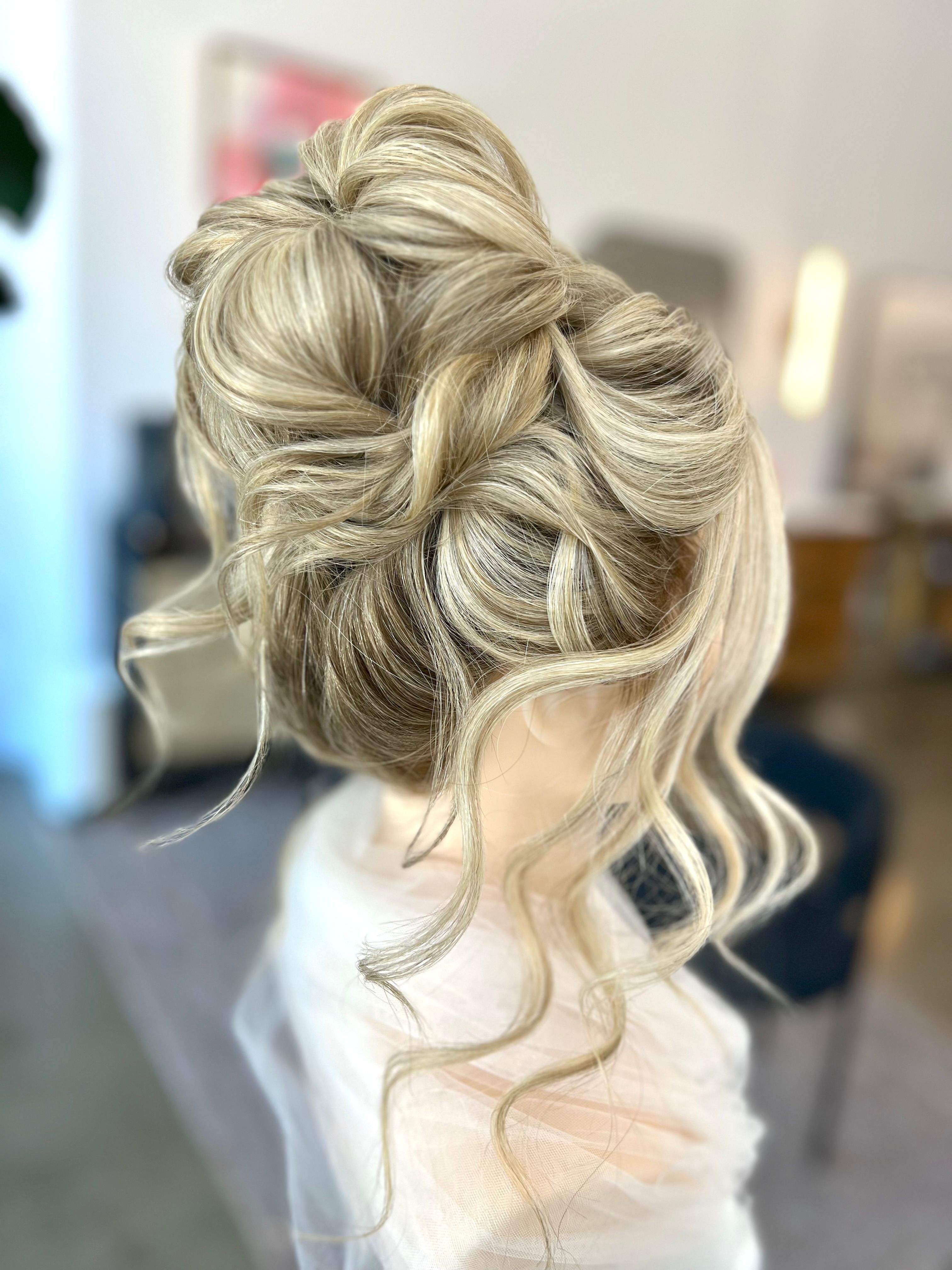 Hannah Easterwood — Special Event Styling ONESHOT Hair Awards entry