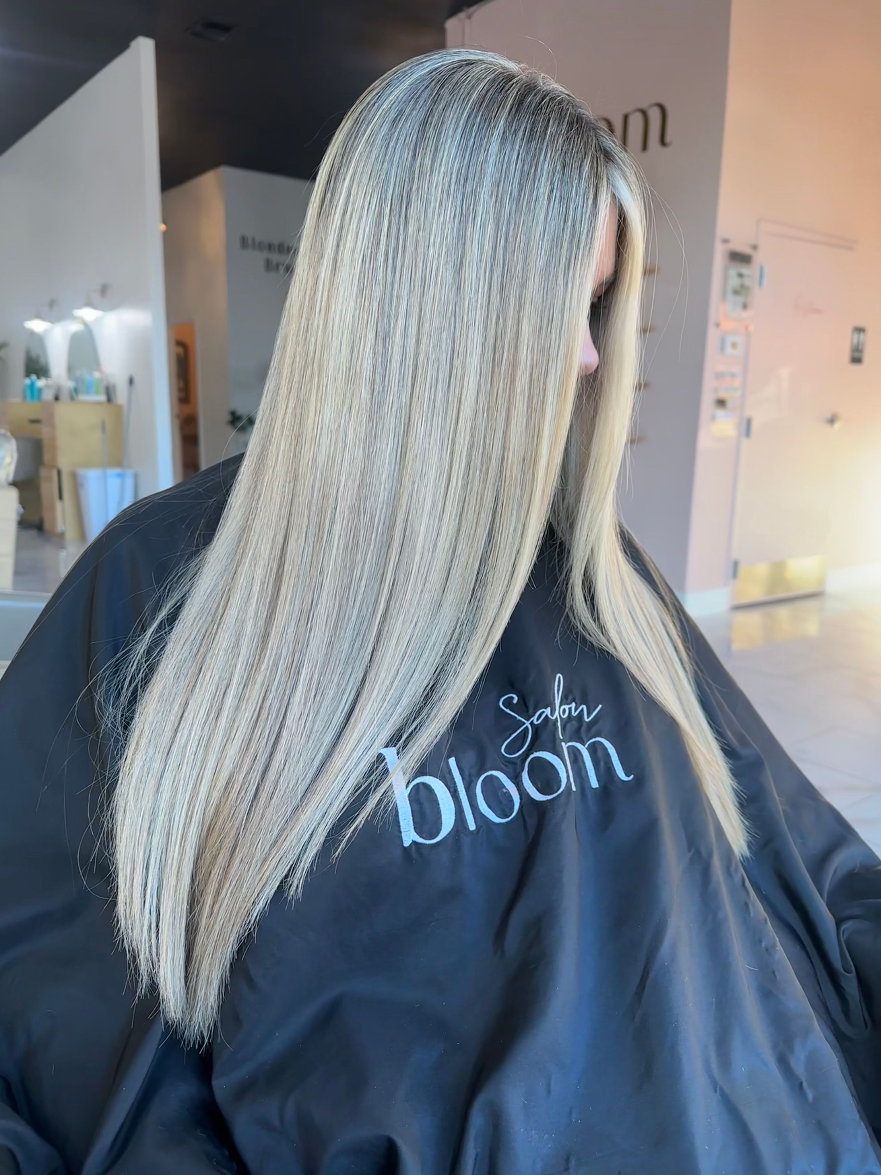 Maribel Romo — Blondes ONESHOT Hair Awards entry