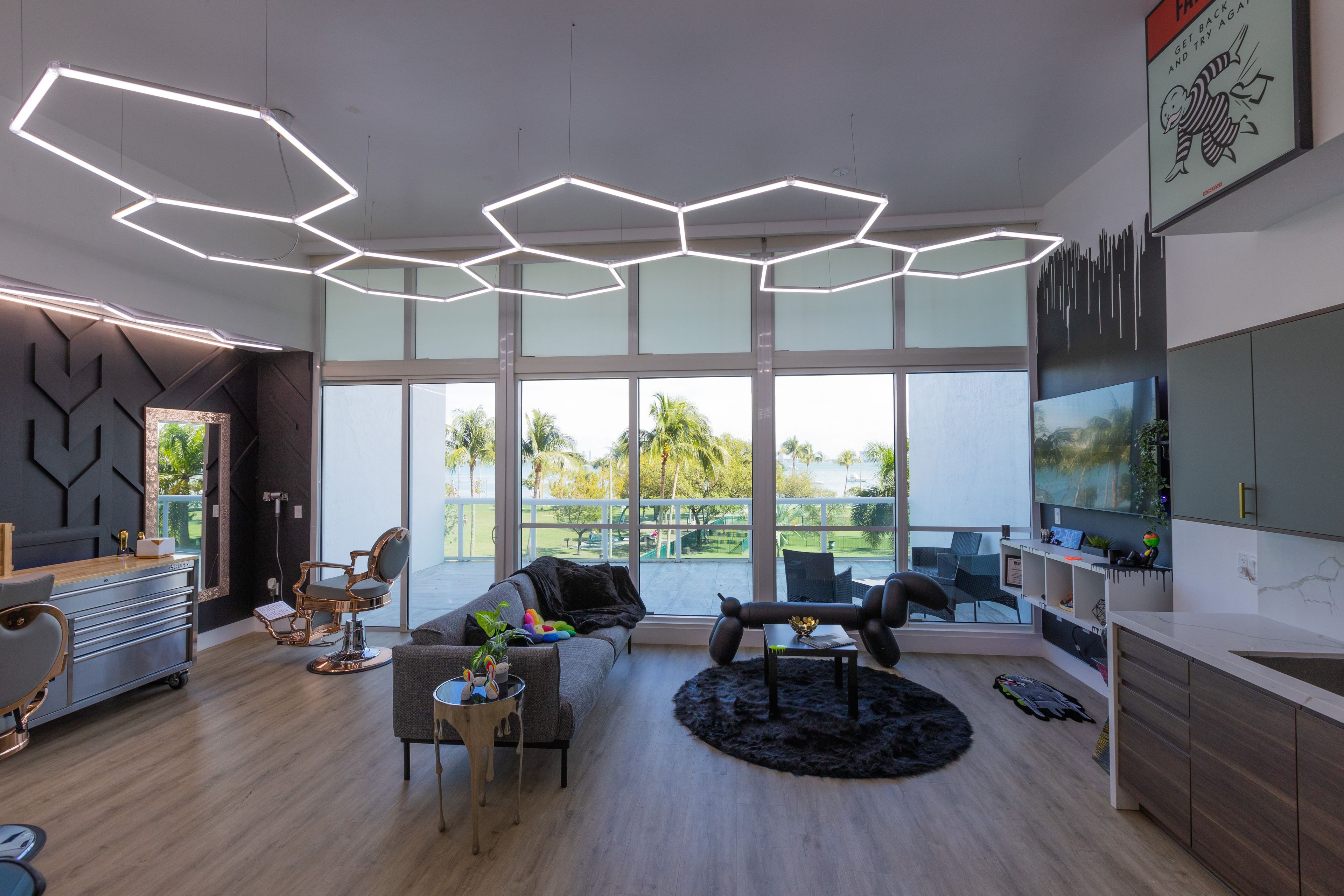 Carlos Negron — Suite Decor ONESHOT Hair Awards entry
