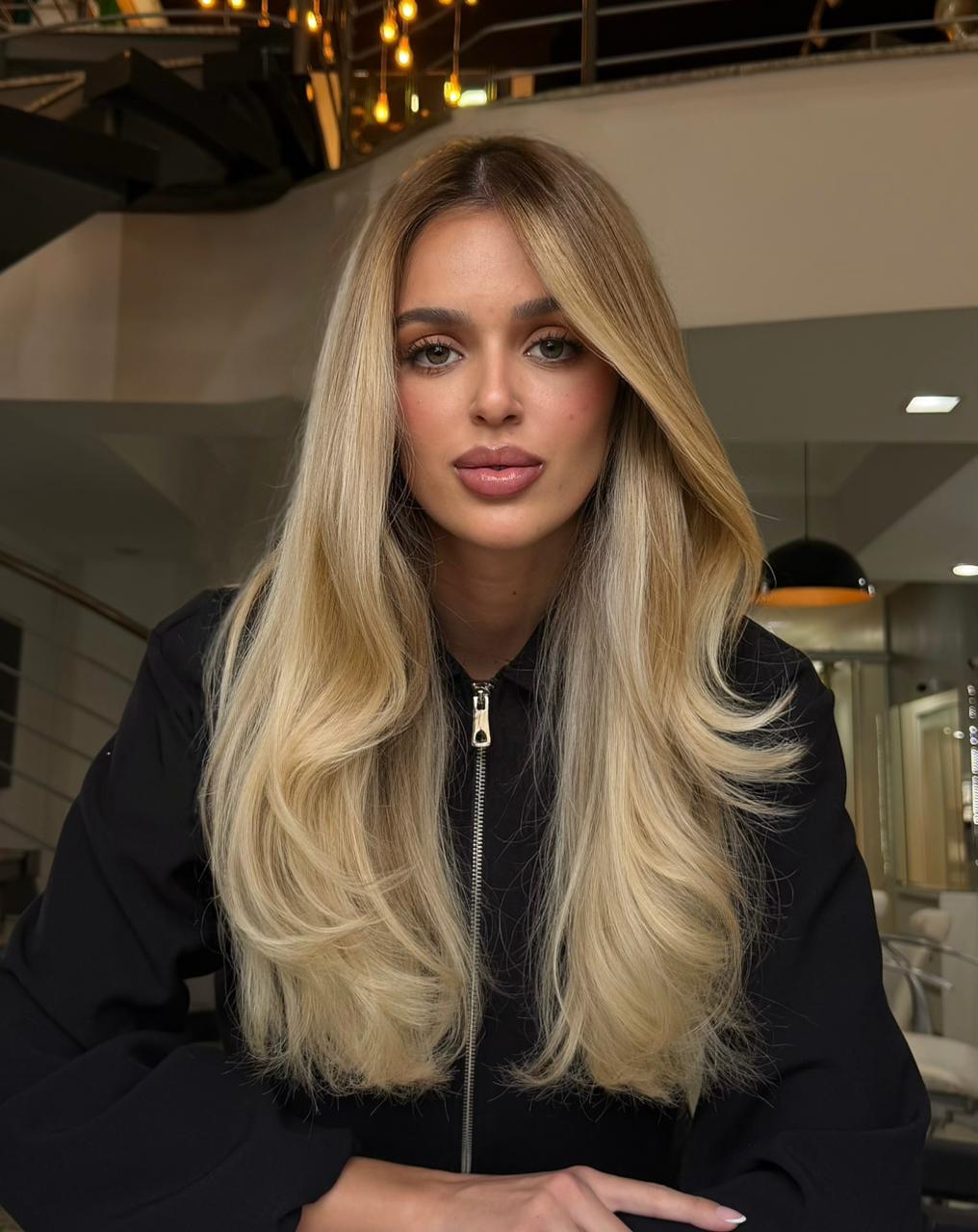 Katia Sant'ana — Blondes ONESHOT Hair Awards entry