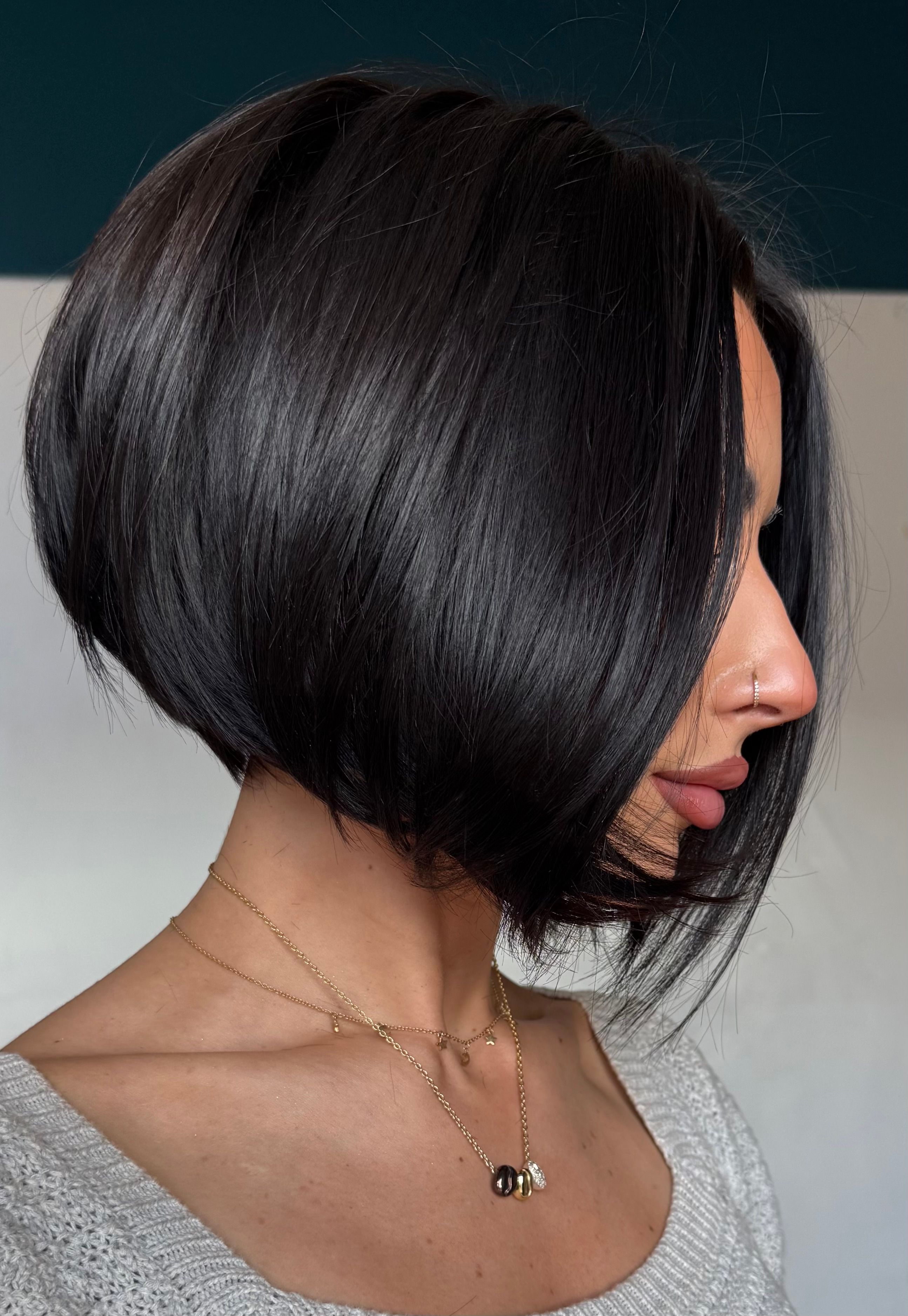 Sheridan Holyoak — Bob/Lob ONESHOT Hair Awards entry