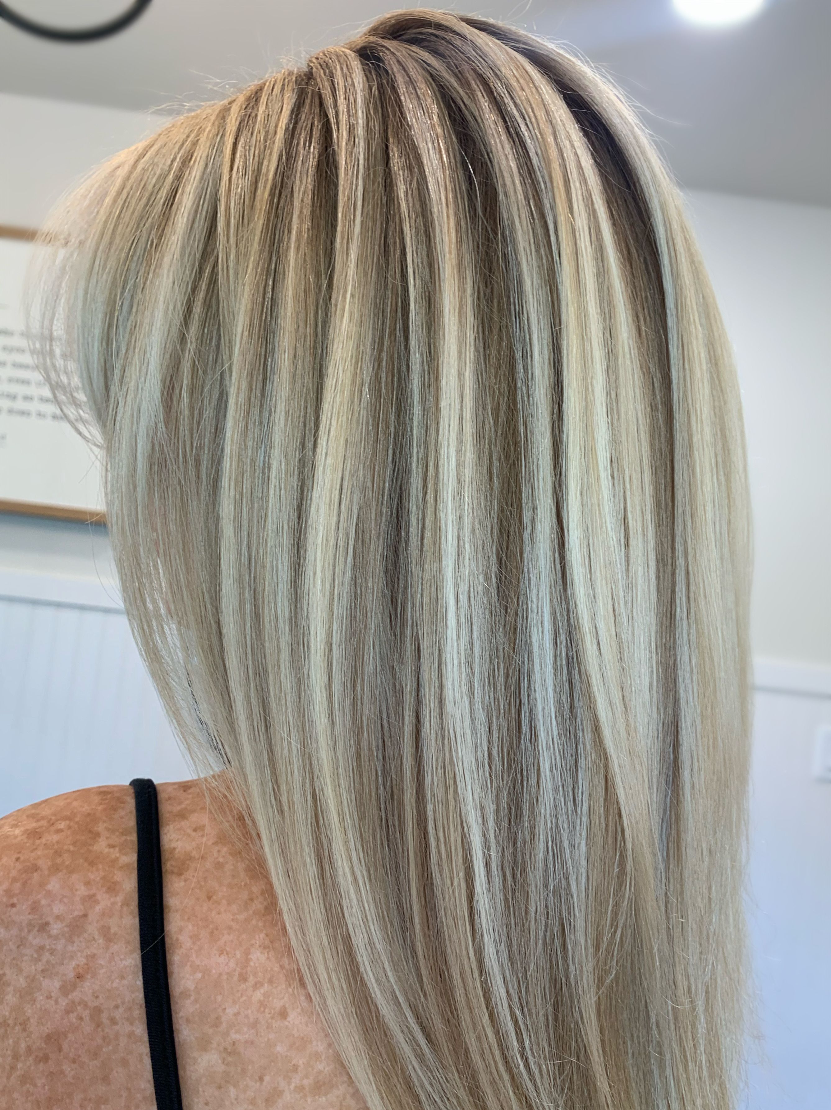 Elisha Tozer — Blondes ONESHOT Hair Awards entry