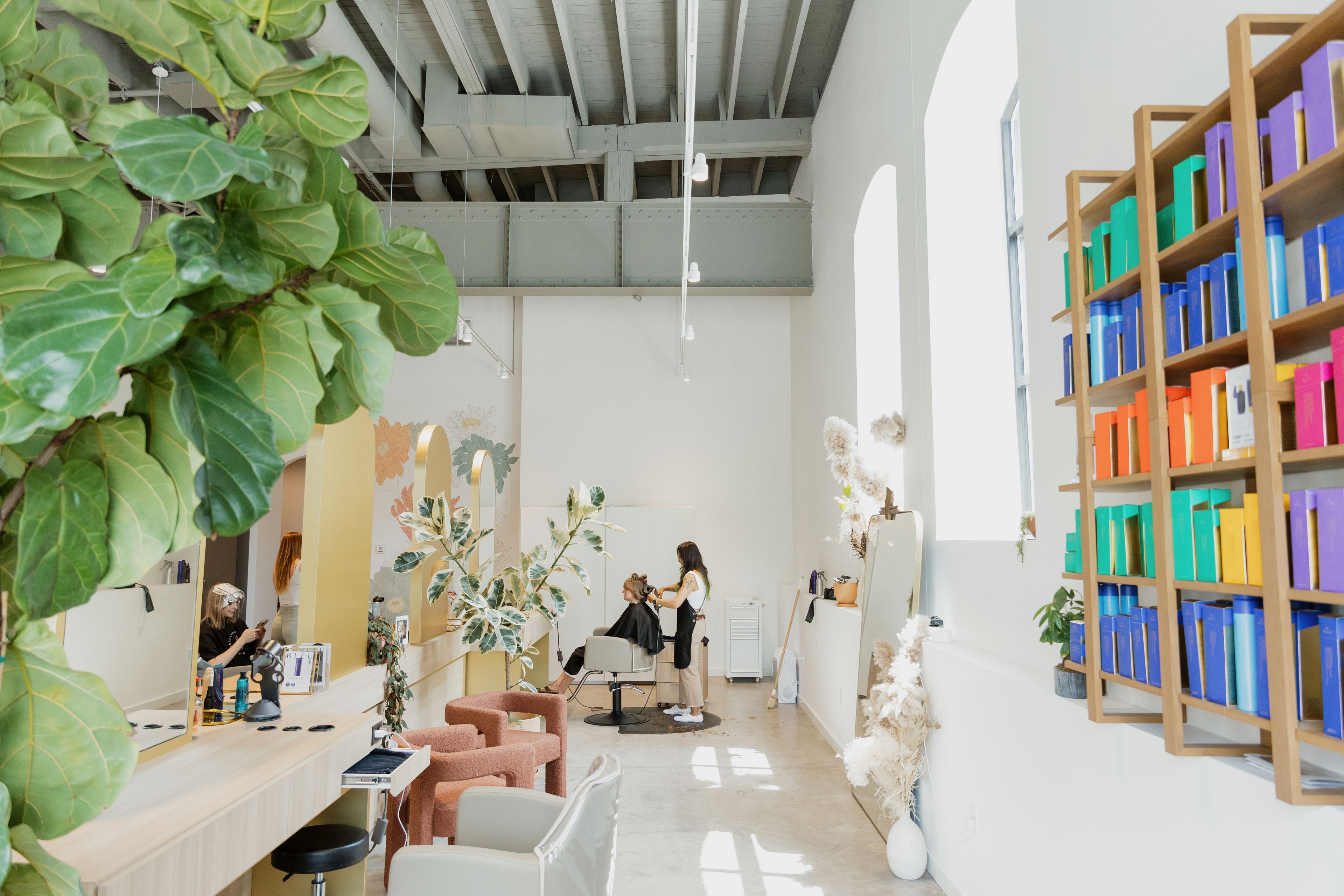 Tiffany Wheelhouse — Salon Decor ONESHOT Hair Awards entry