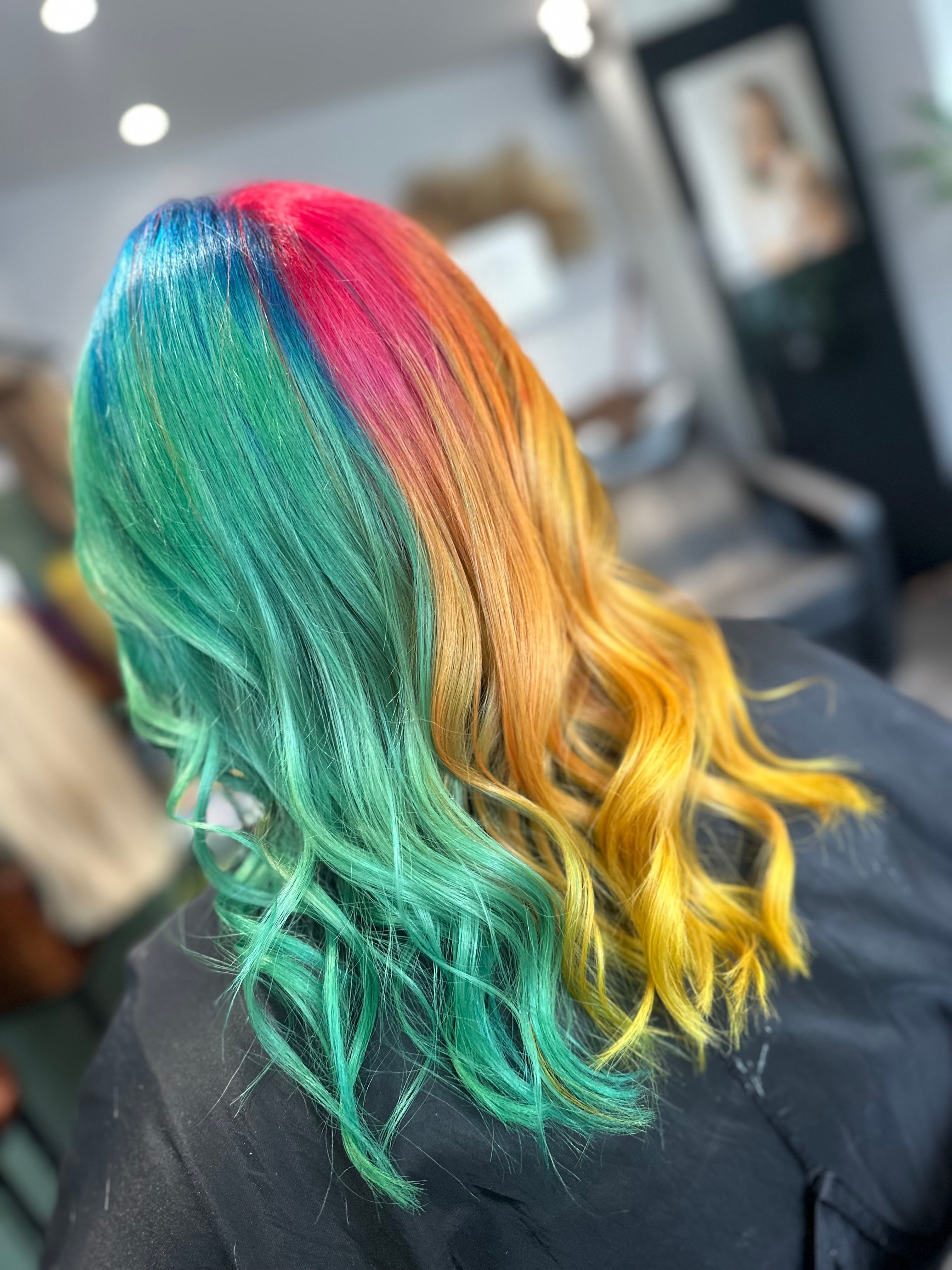 Chloe Bradford — Creative Color ONESHOT Hair Awards entry