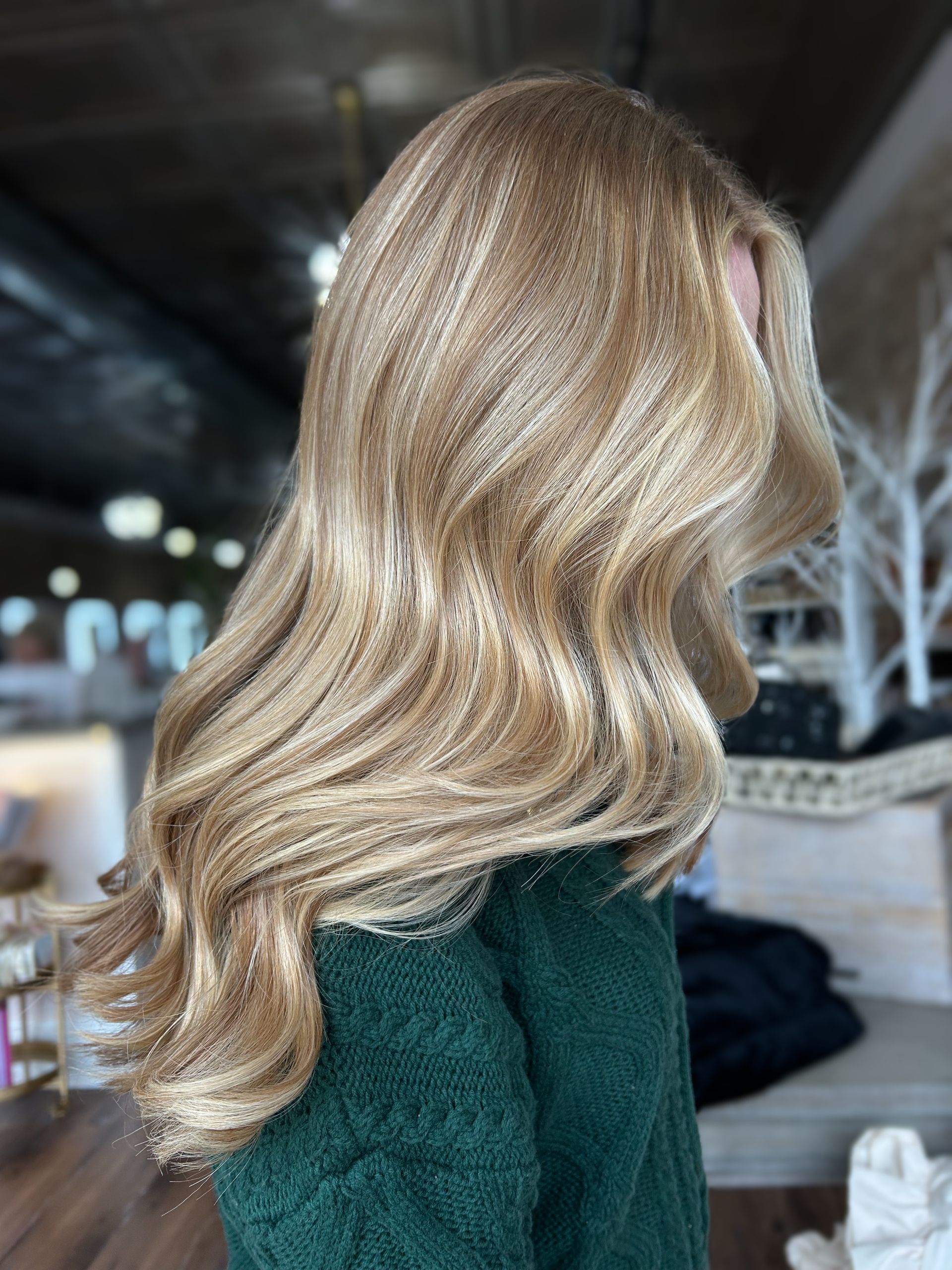 Micaela Niven — Blondes ONESHOT Hair Awards entry