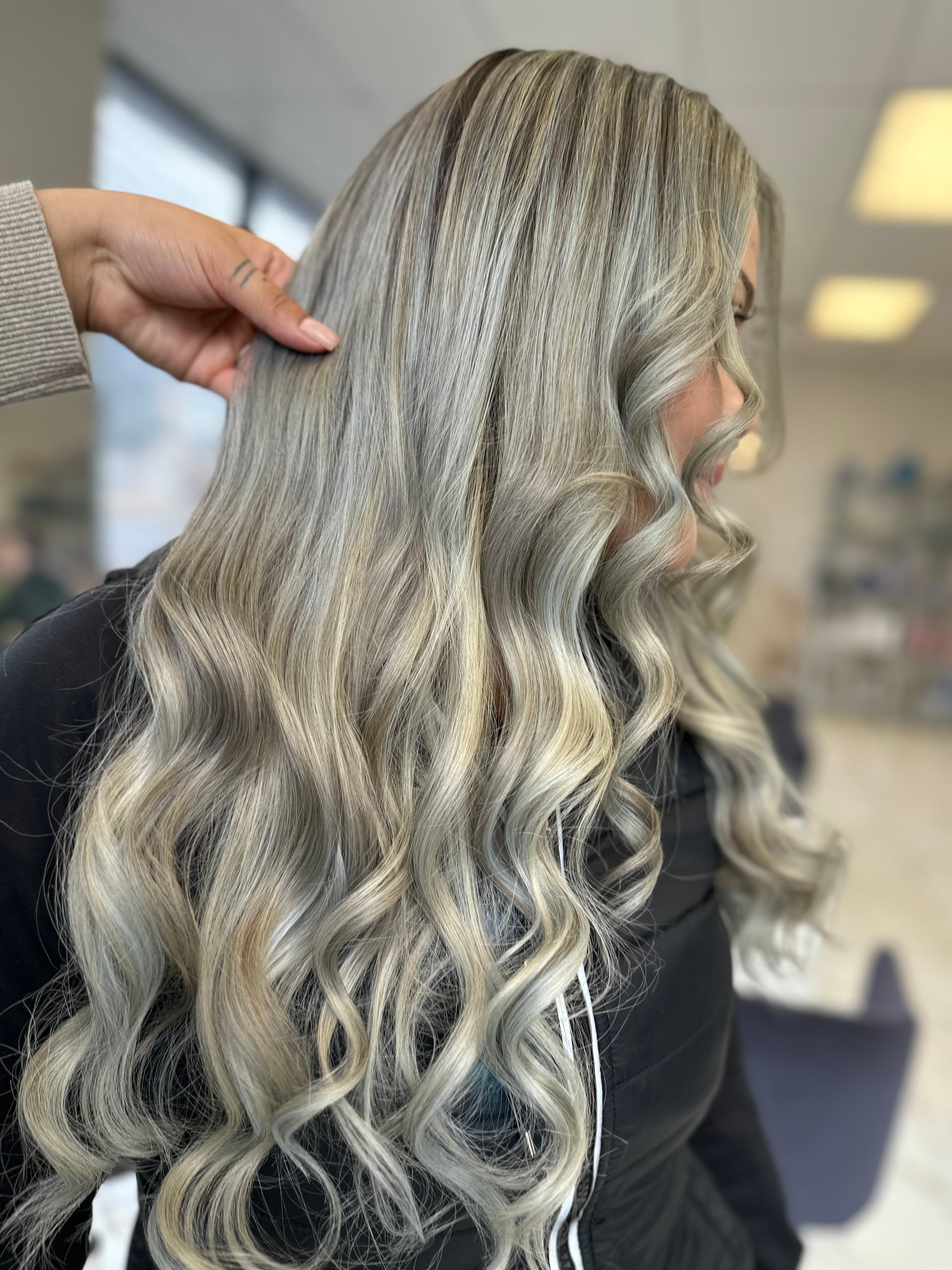 Izamar Pimentel — Platinum ONESHOT Hair Awards entry