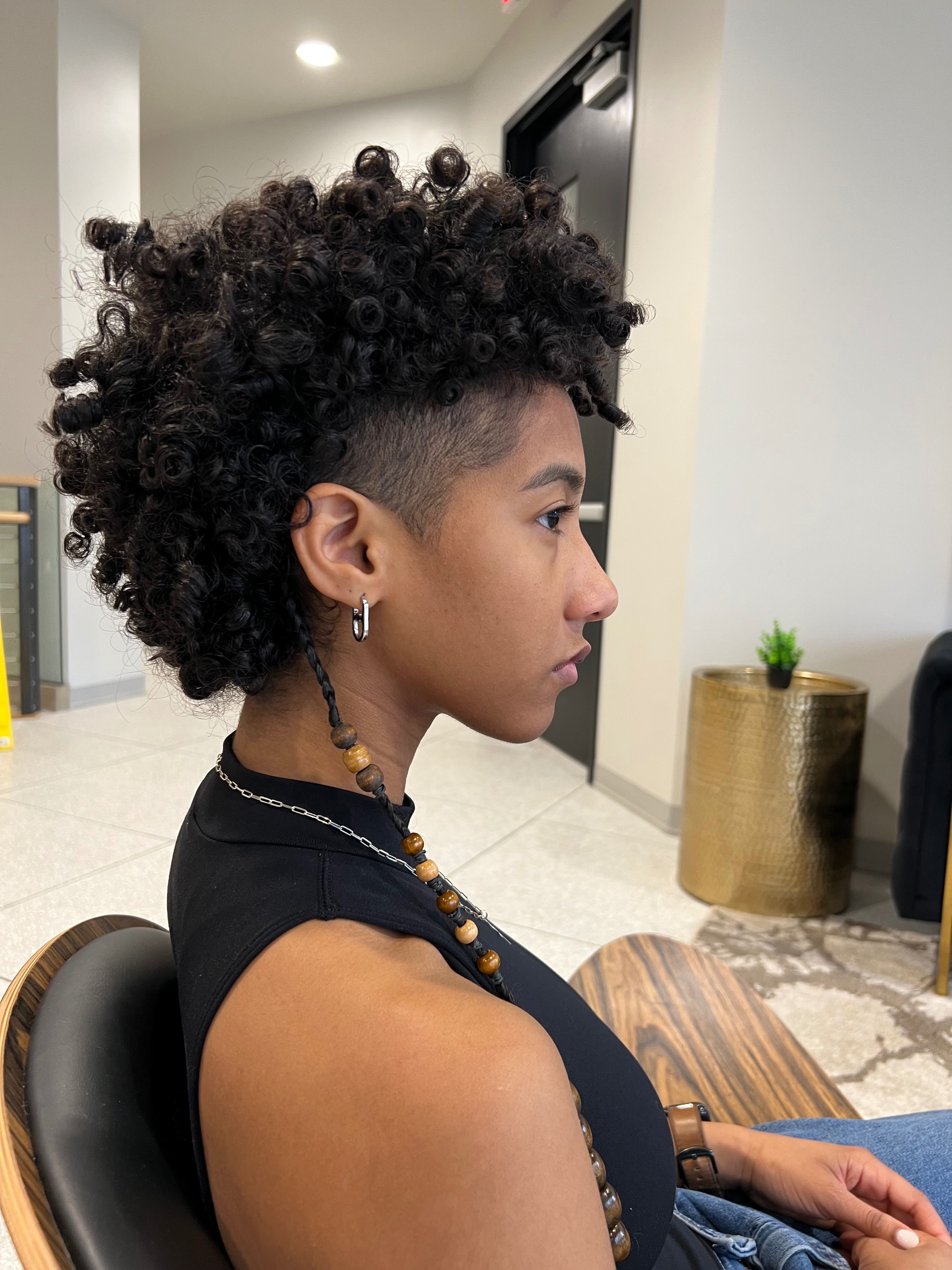 Dezarai Chadwick — Shag/Mullet ONESHOT Hair Awards entry