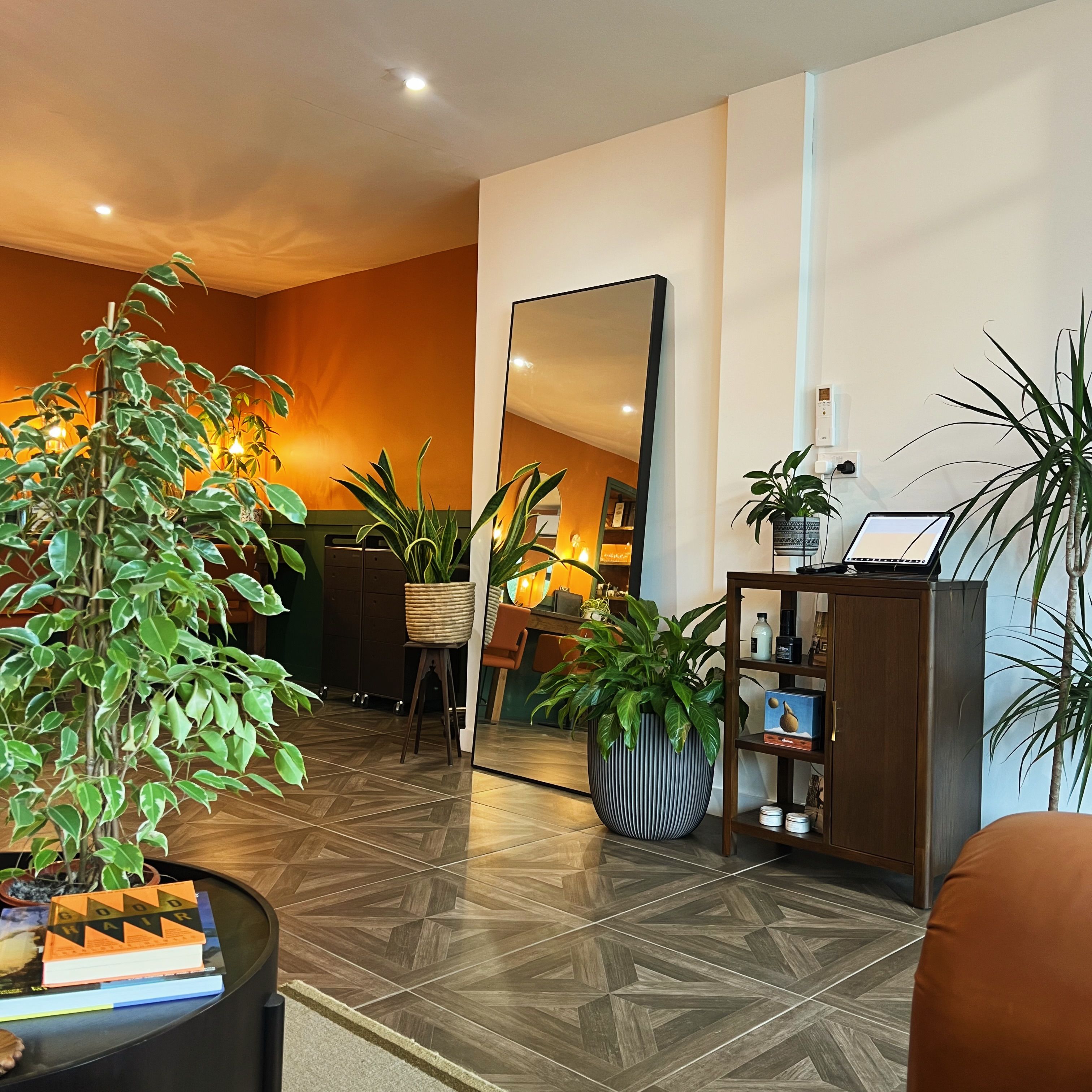 Harry Andreou — Salon Decor ONESHOT Hair Awards entry