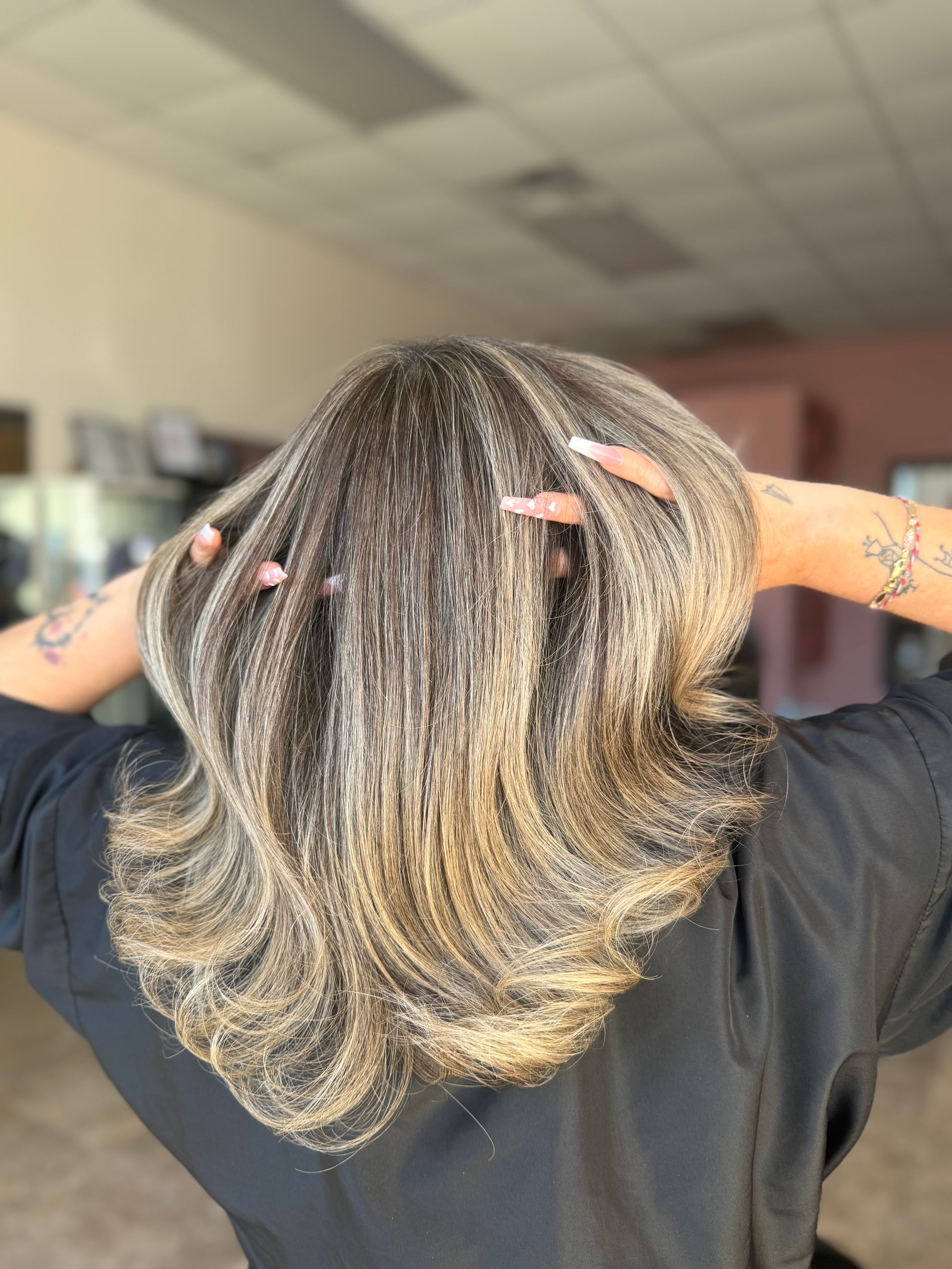 Hilda Lopez — Blondes ONESHOT Hair Awards entry