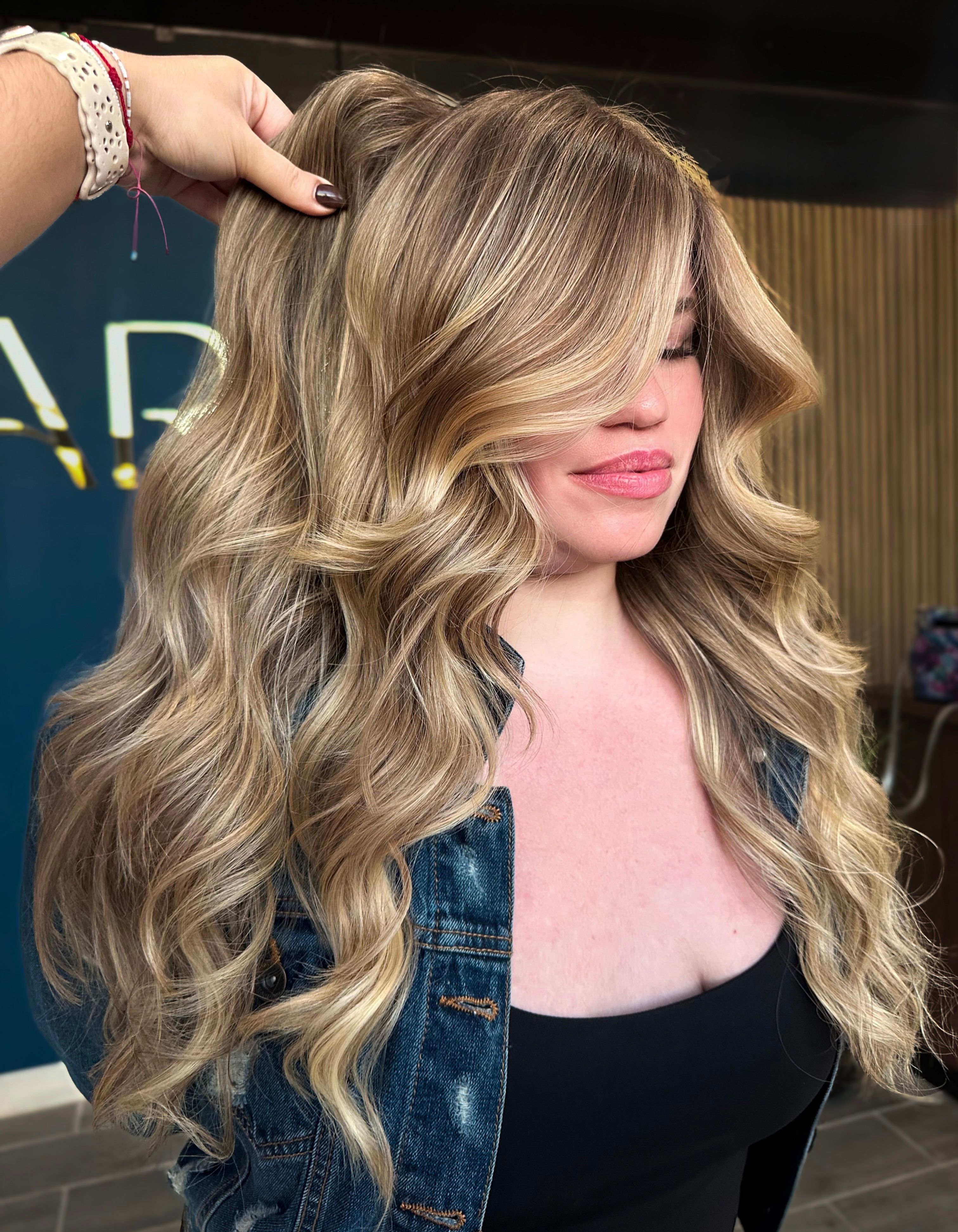 Arianna Orta — Blondes ONESHOT Hair Awards entry