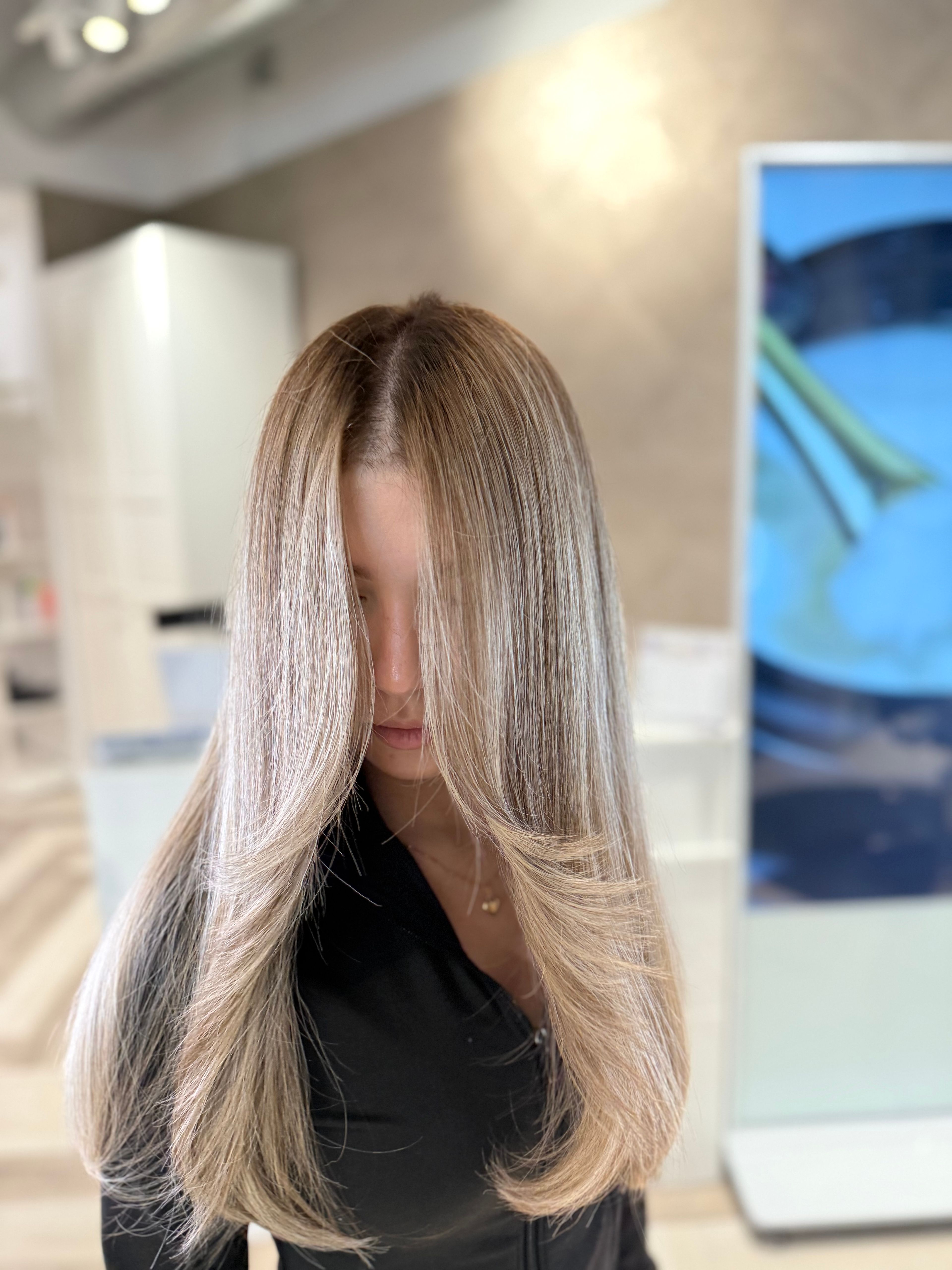 Usher Kettle Lemus — Blondes ONESHOT Hair Awards entry