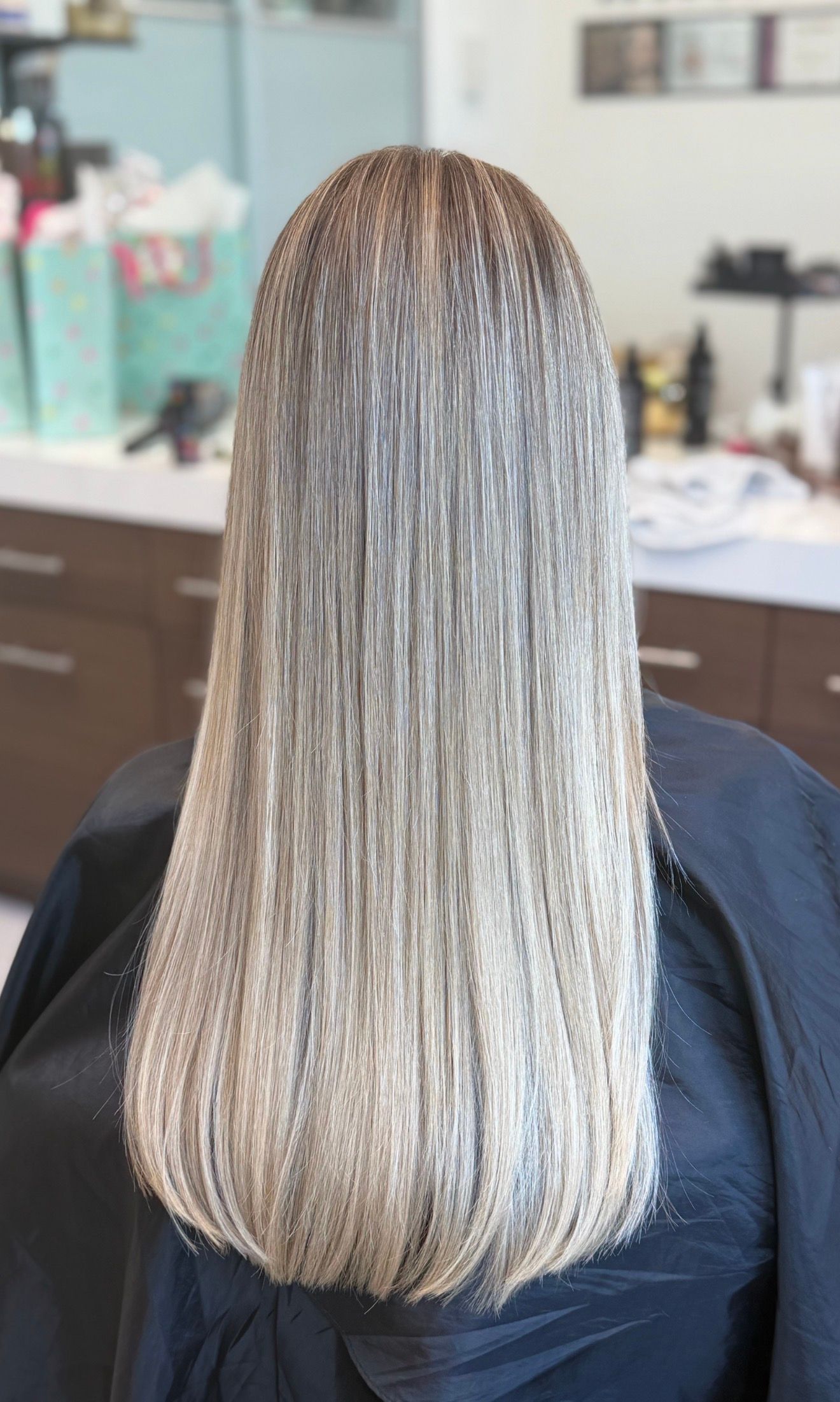 Olena Dimova — Blondes ONESHOT Hair Awards entry