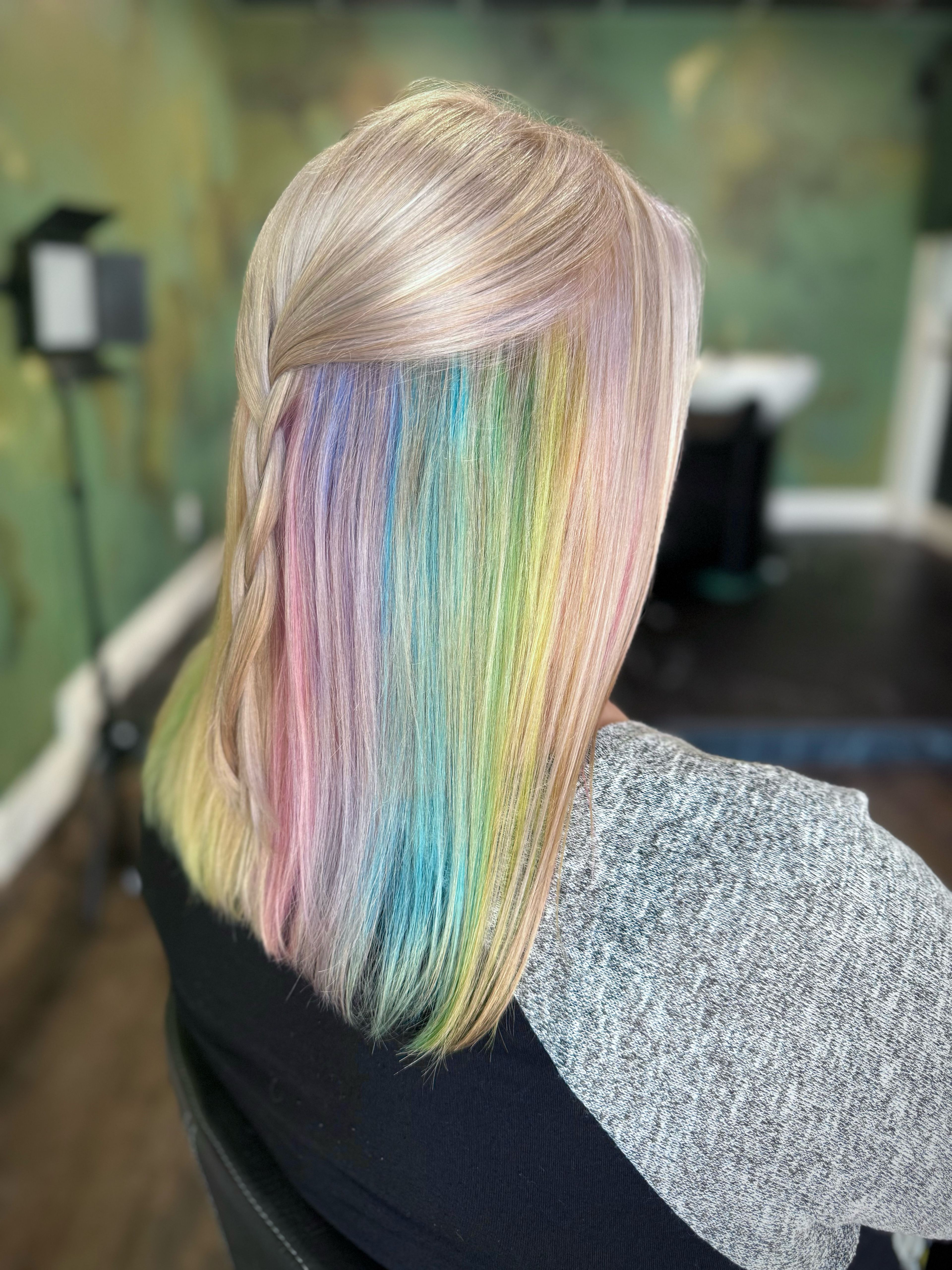 Olivia Timm — Creative Color ONESHOT Hair Awards entry