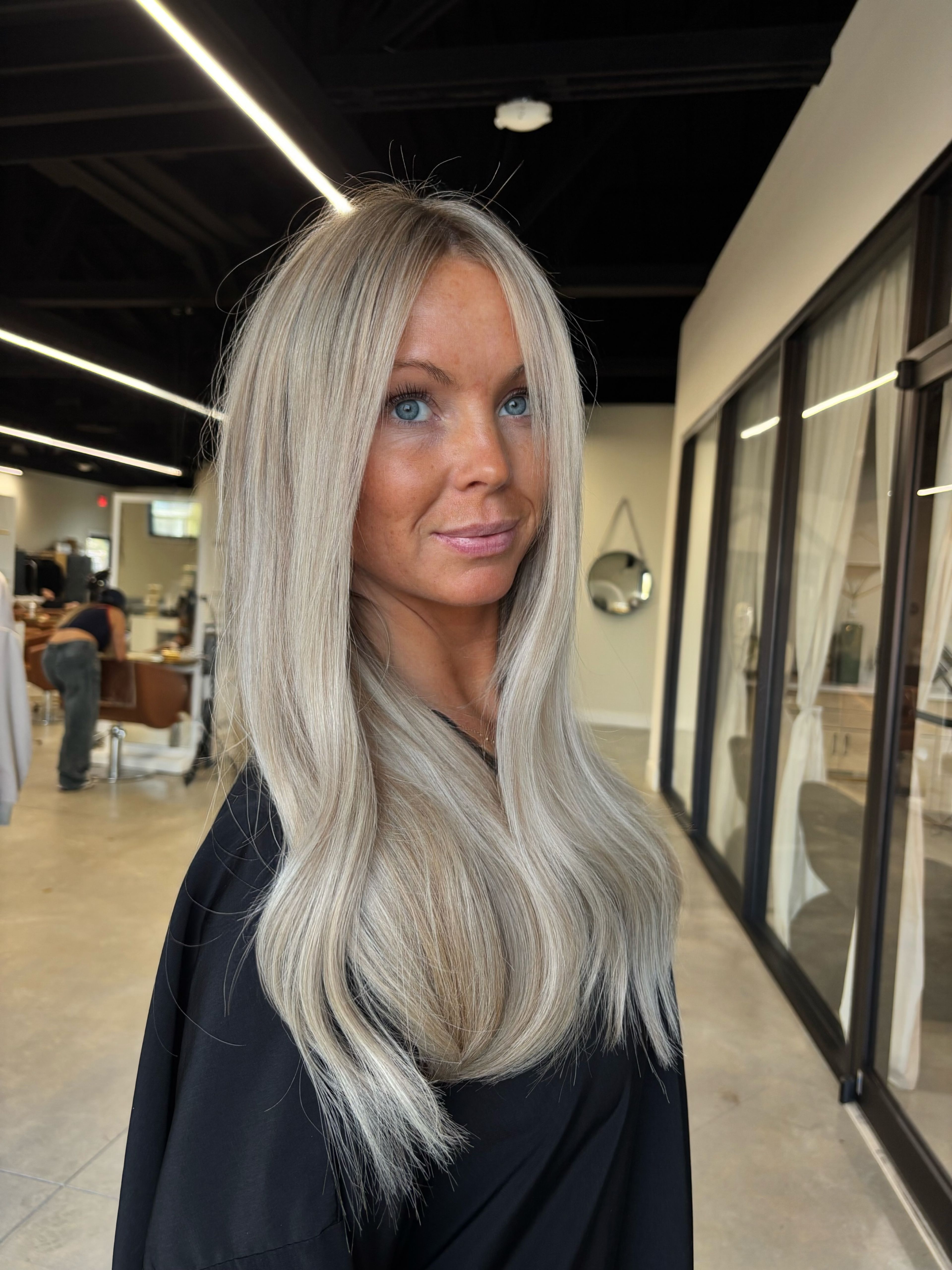 Paloma Luna — Blondes ONESHOT Hair Awards entry