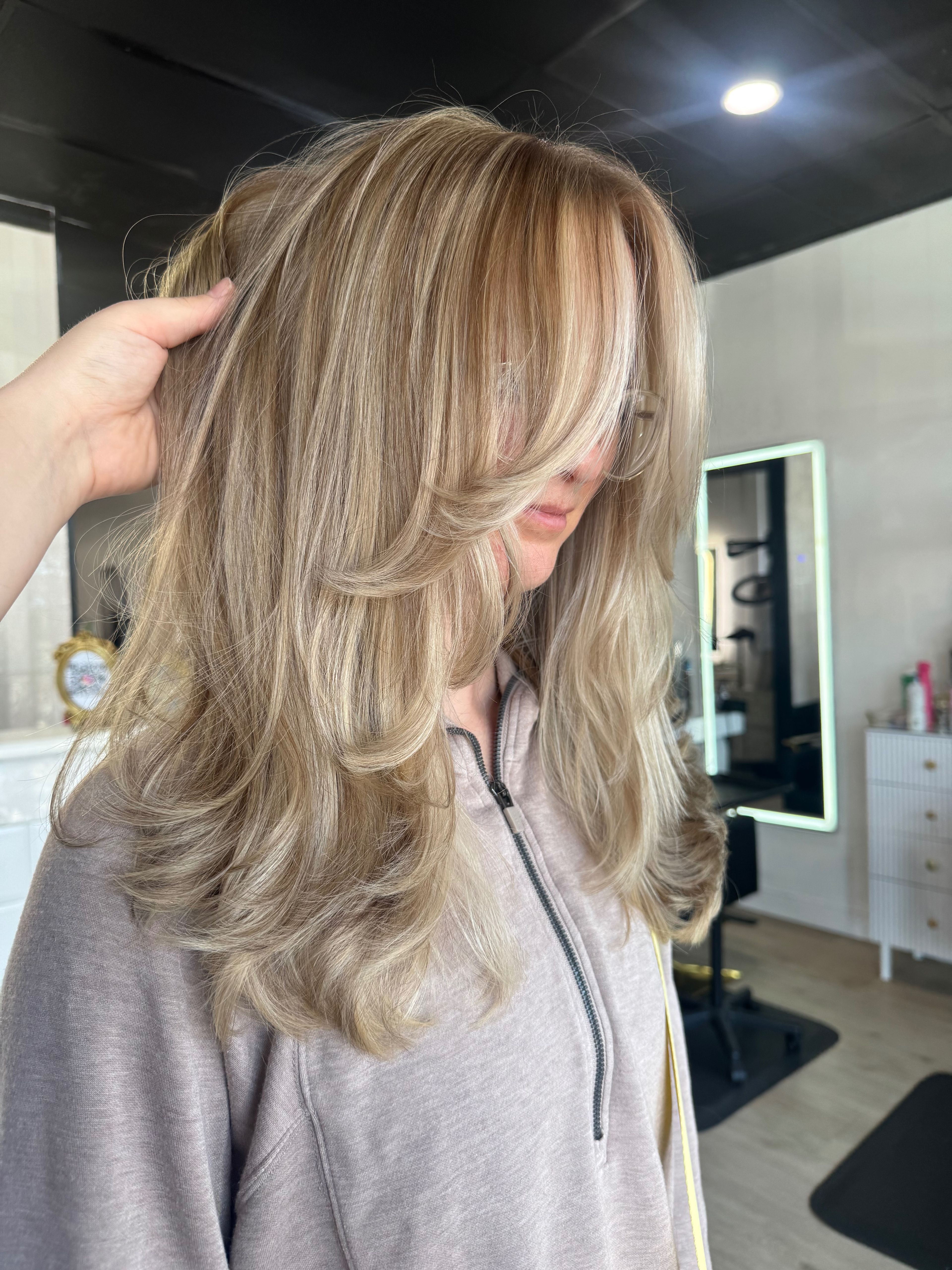 Karolina Williams — Blondes ONESHOT Hair Awards entry