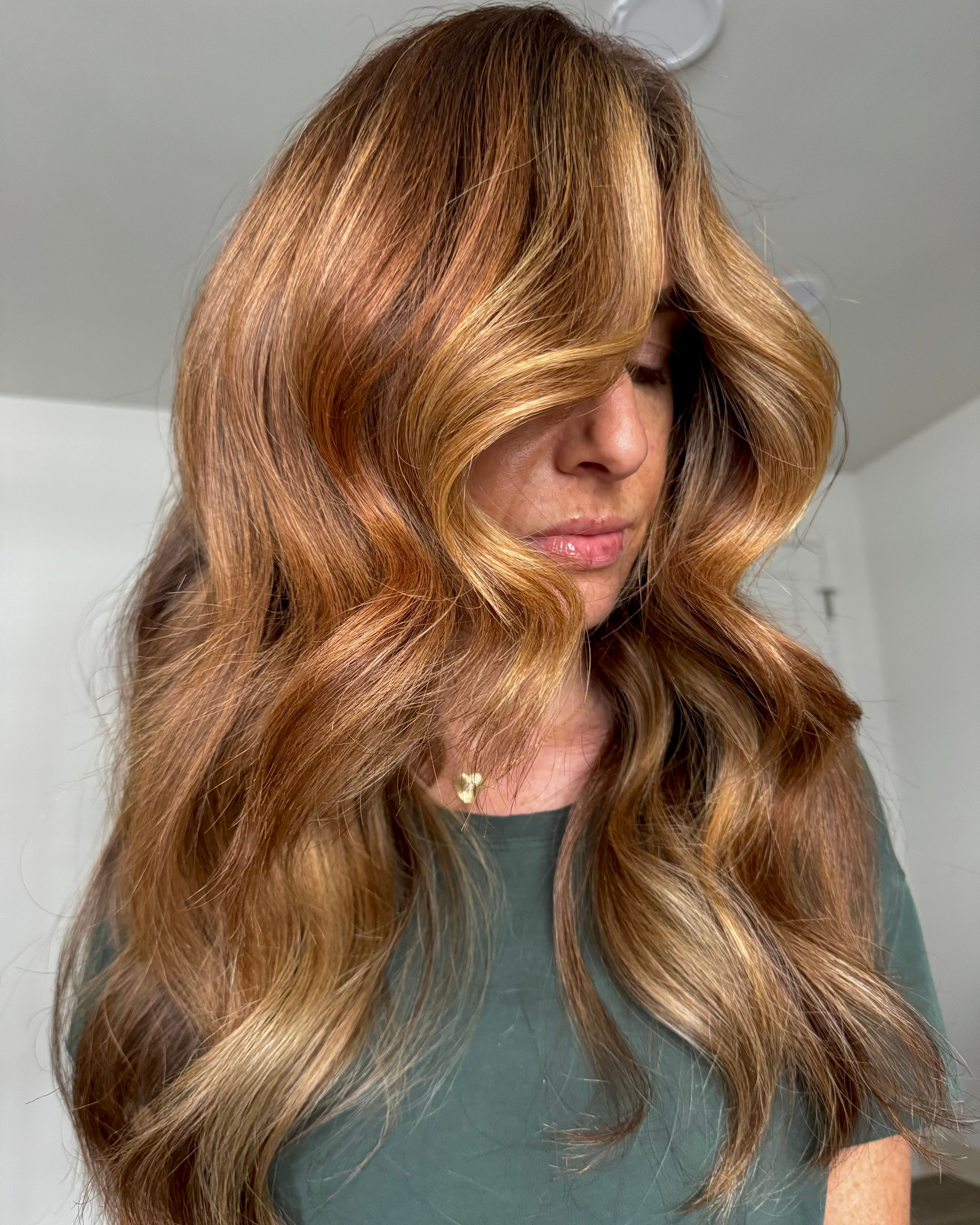 Sonya Molyneaux — Reds ONESHOT Hair Awards entry