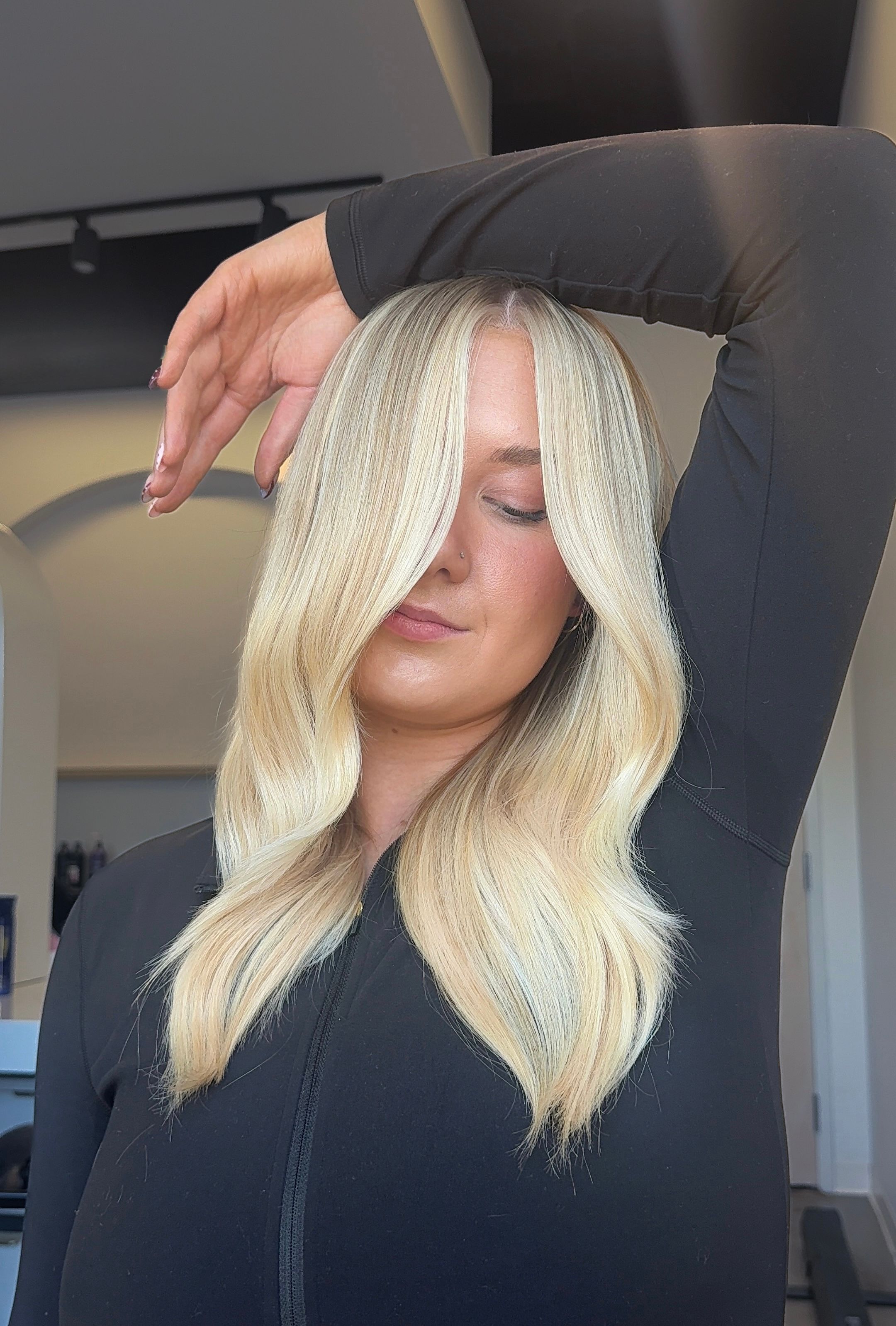 Chantelle Dentremont — Blondes ONESHOT Hair Awards entry