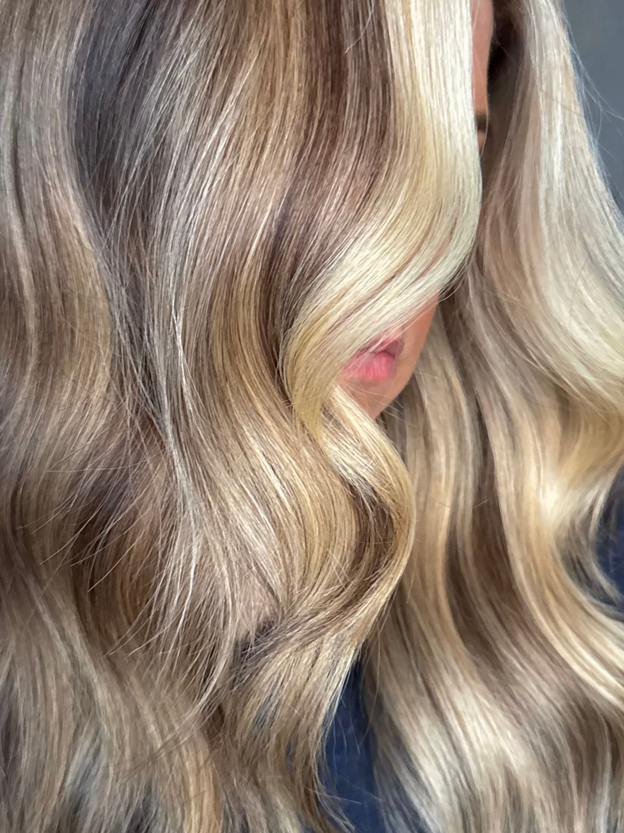 Sonya Molyneaux — Color Education Video ONESHOT Hair Awards entry