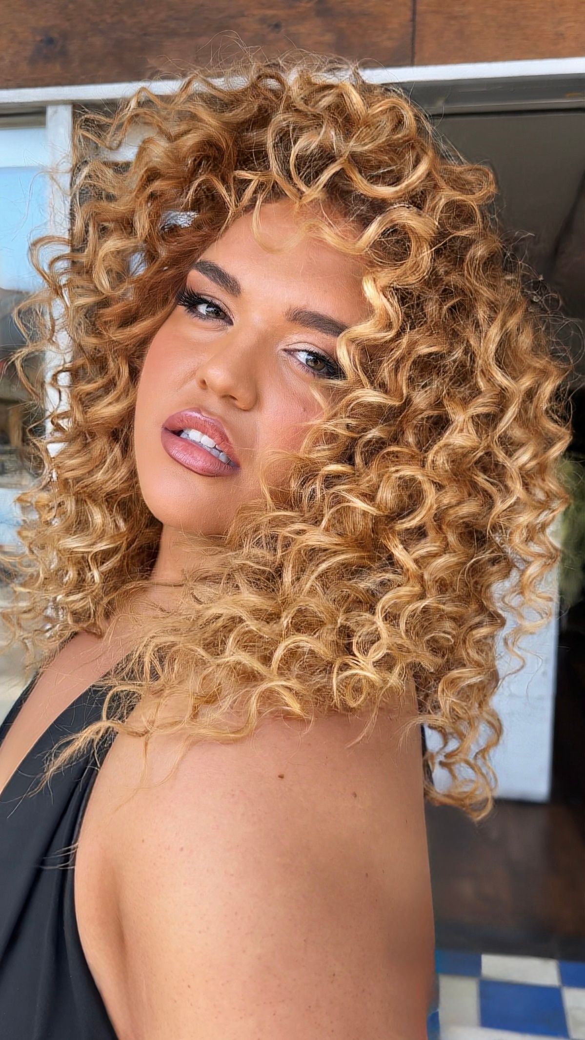 Wade-William Ambler — Warm Balayage ONESHOT Hair Awards entry