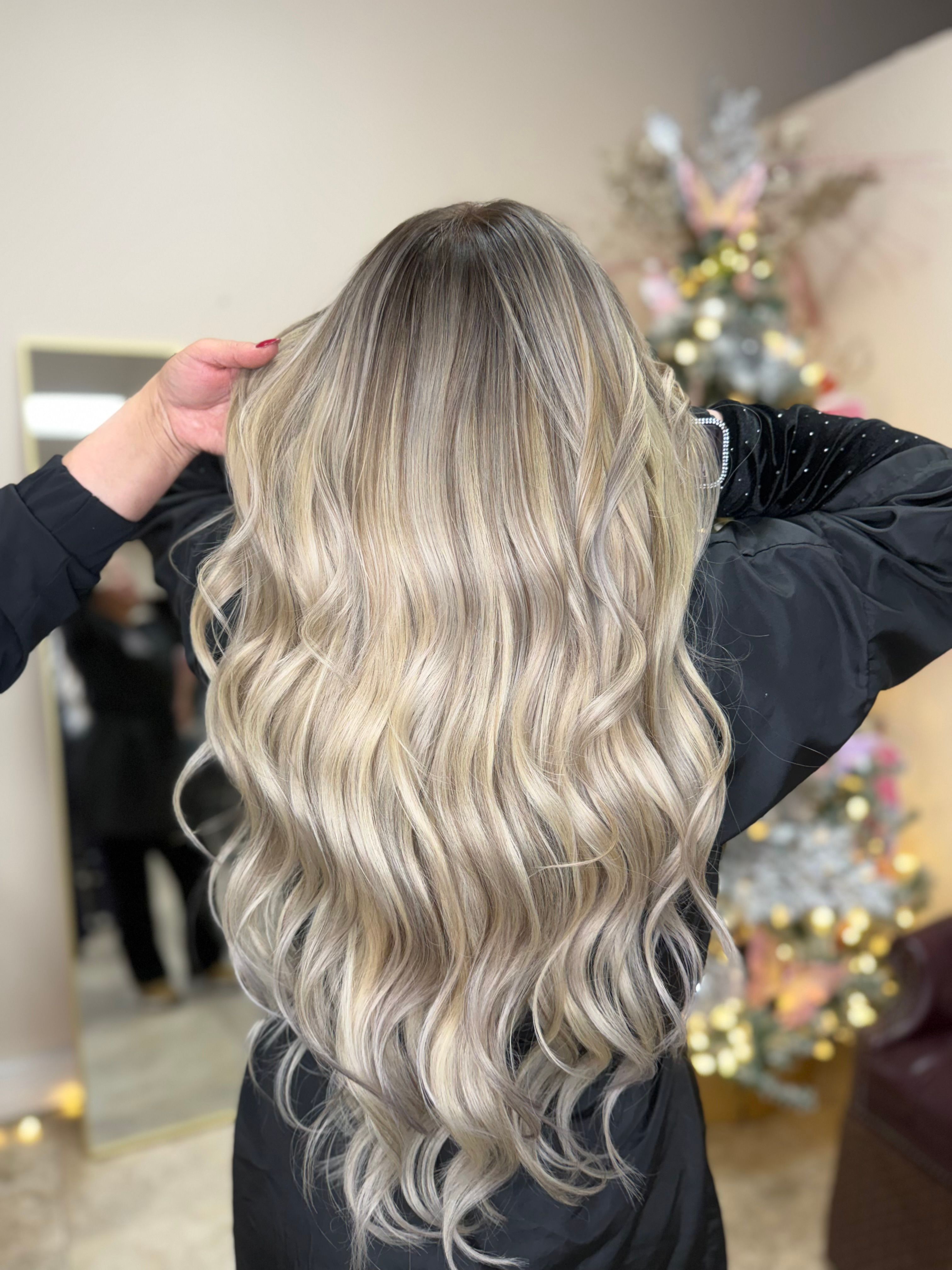 Hilda Lopez — Blondes ONESHOT Hair Awards entry