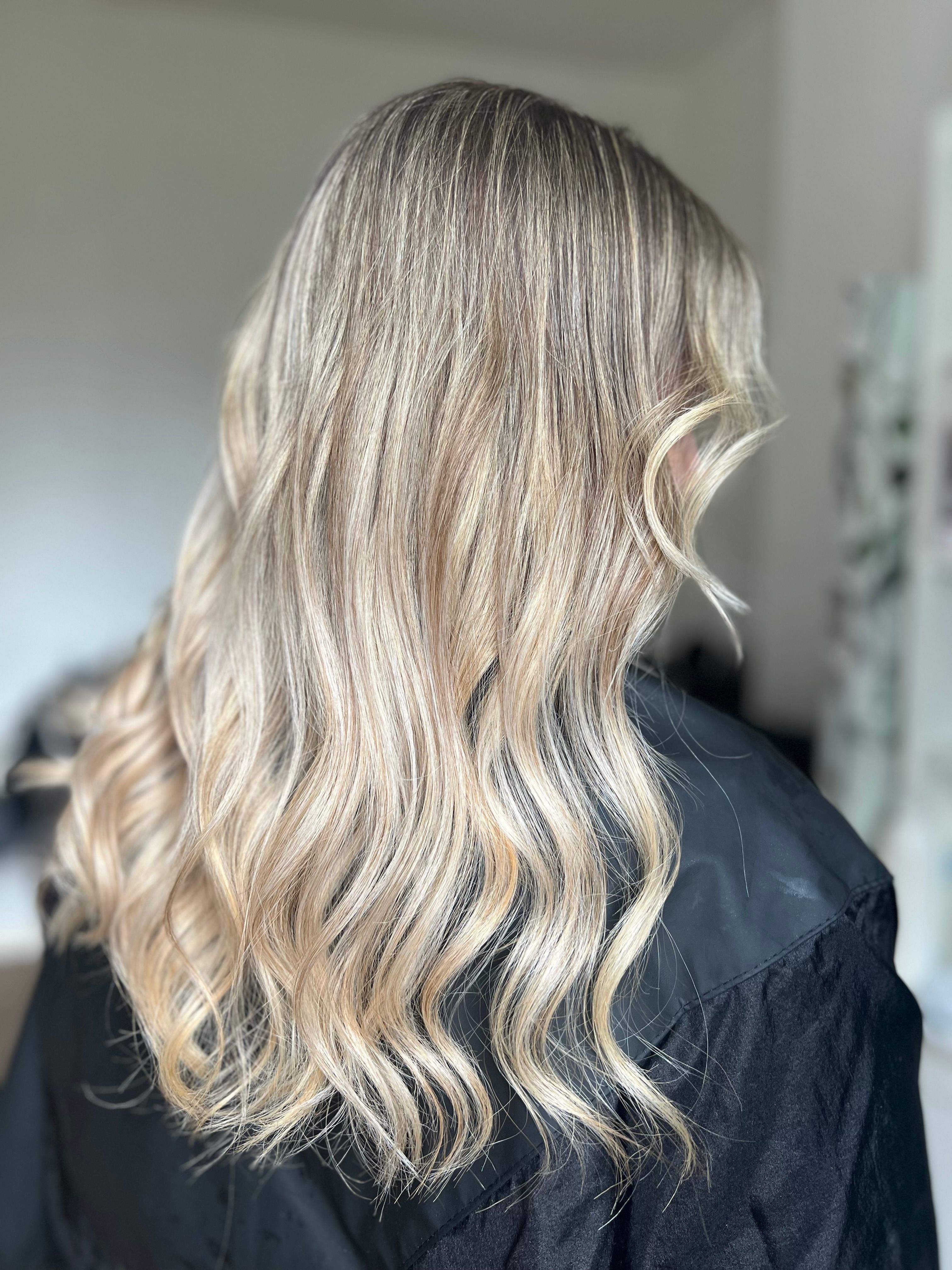 Simina Olariu — Blondes ONESHOT Hair Awards entry