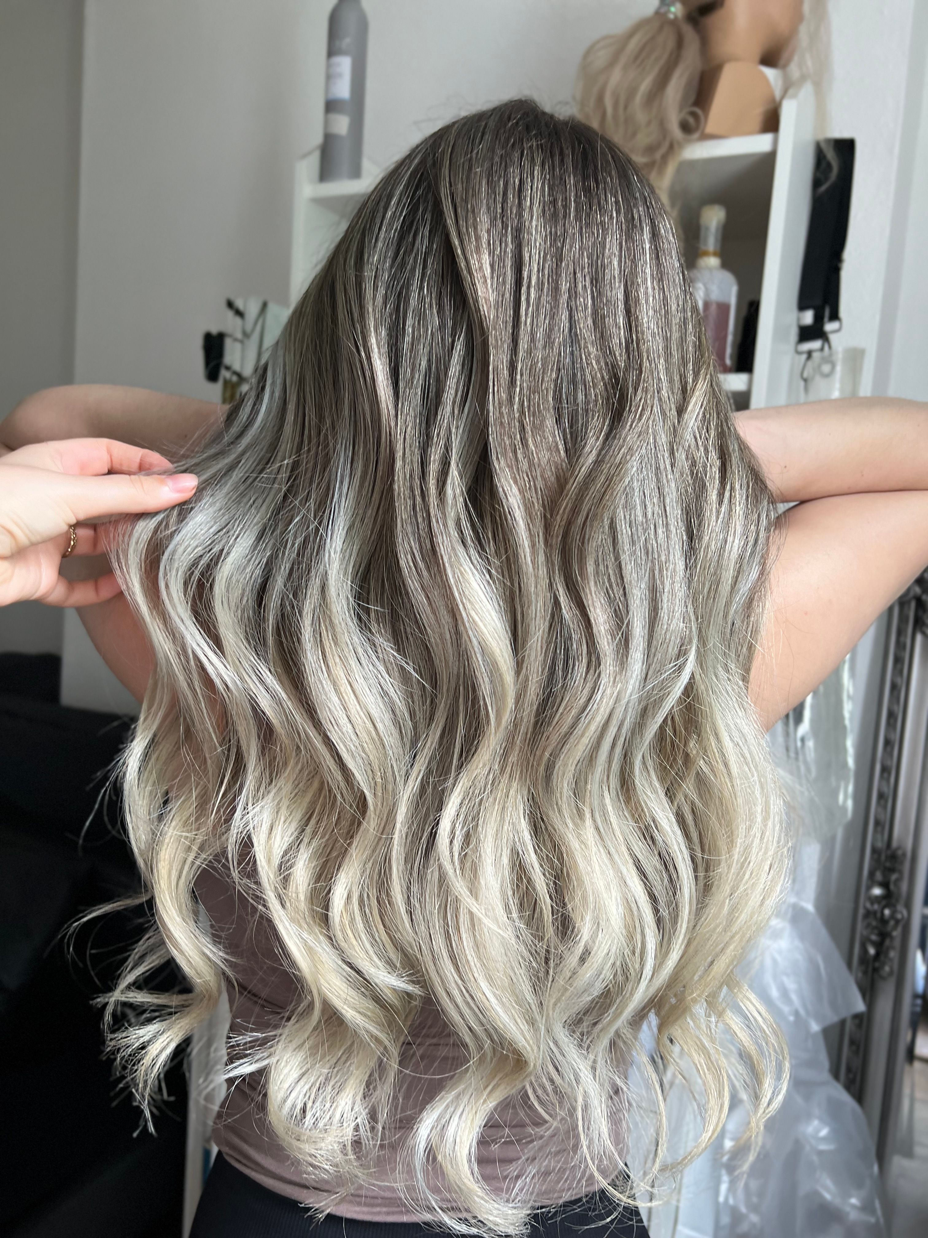 Simina Olariu — Cool Balayage ONESHOT Hair Awards entry