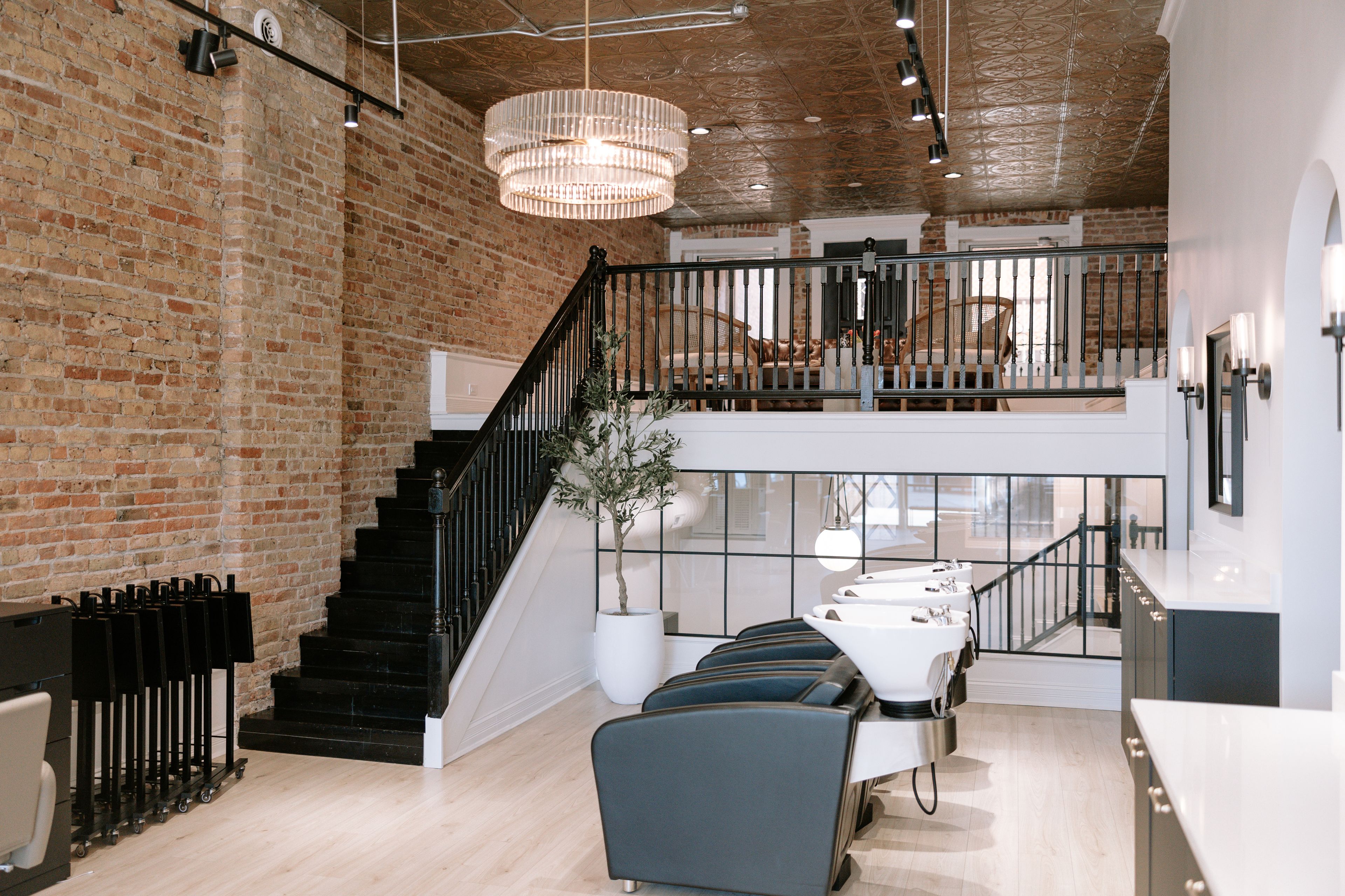 Collectiveonmadison — Salon Decor ONESHOT Hair Awards entry