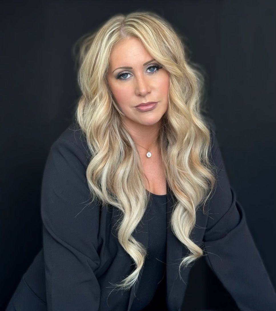 DeAnna Clifton — Blondes ONESHOT Hair Awards entry
