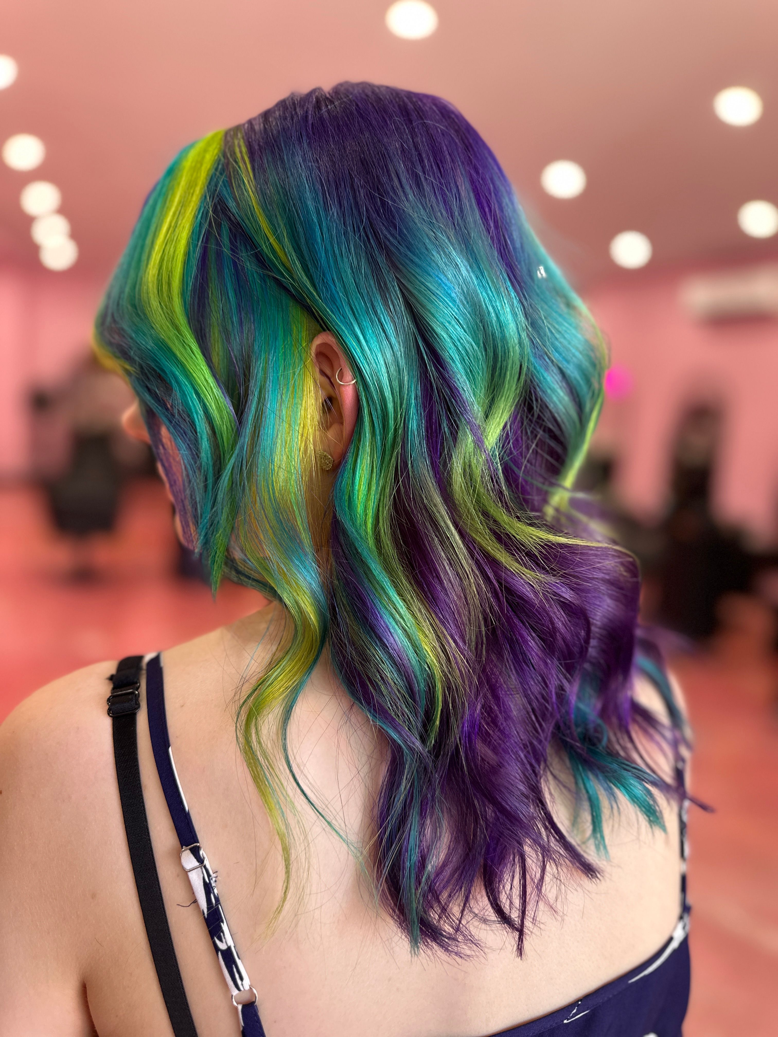Holly Sharpe — Creative Color ONESHOT Hair Awards entry