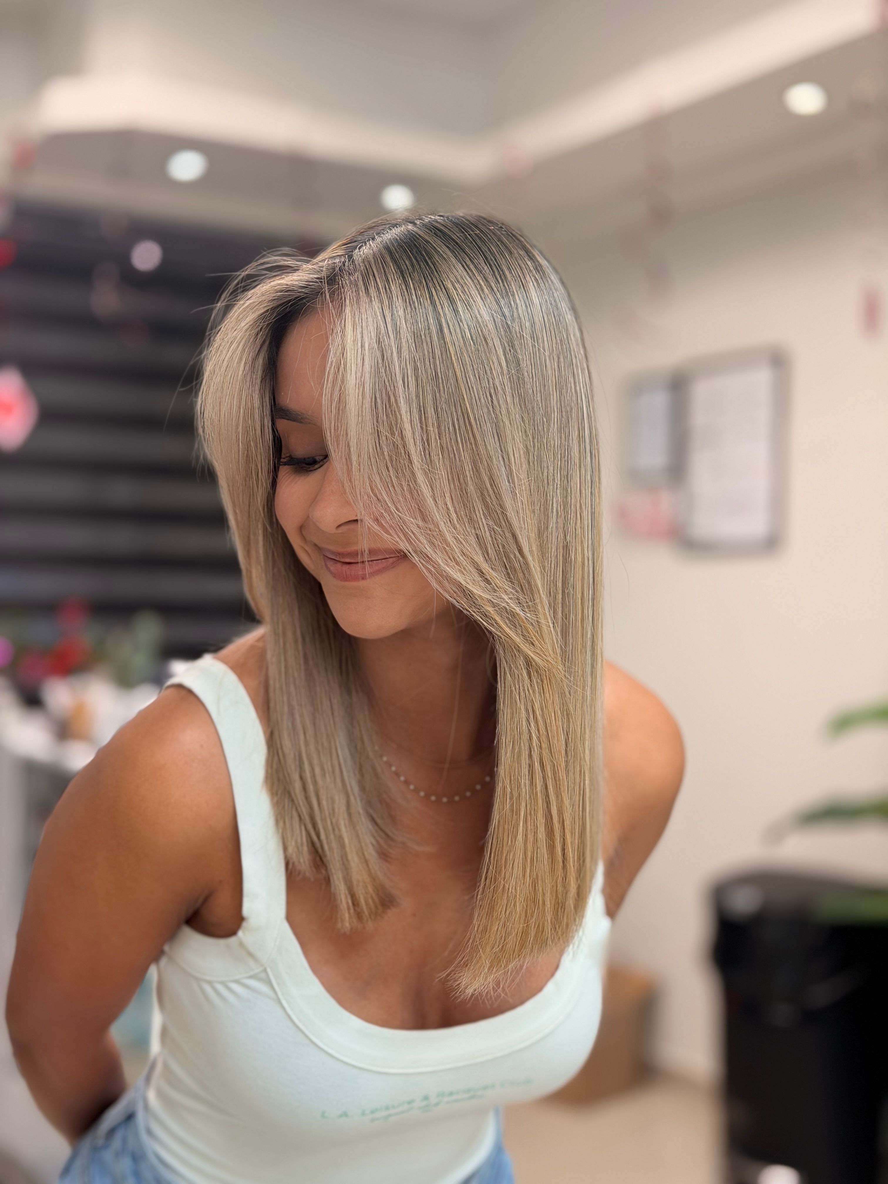 Bridelysmarie Trinidad Vélez — Blondes ONESHOT Hair Awards entry