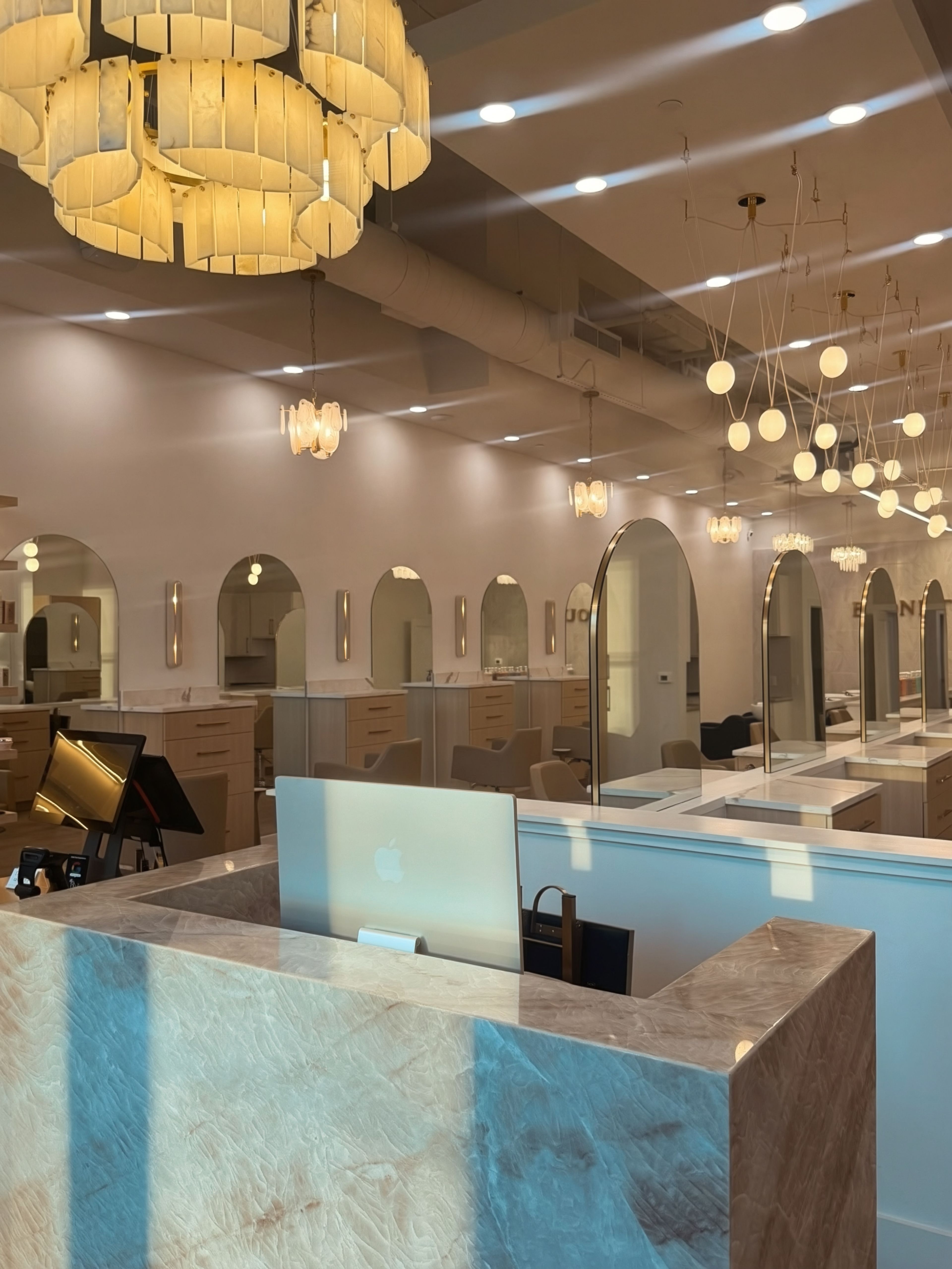 Blondtourage Salon — Salon Decor ONESHOT Hair Awards entry