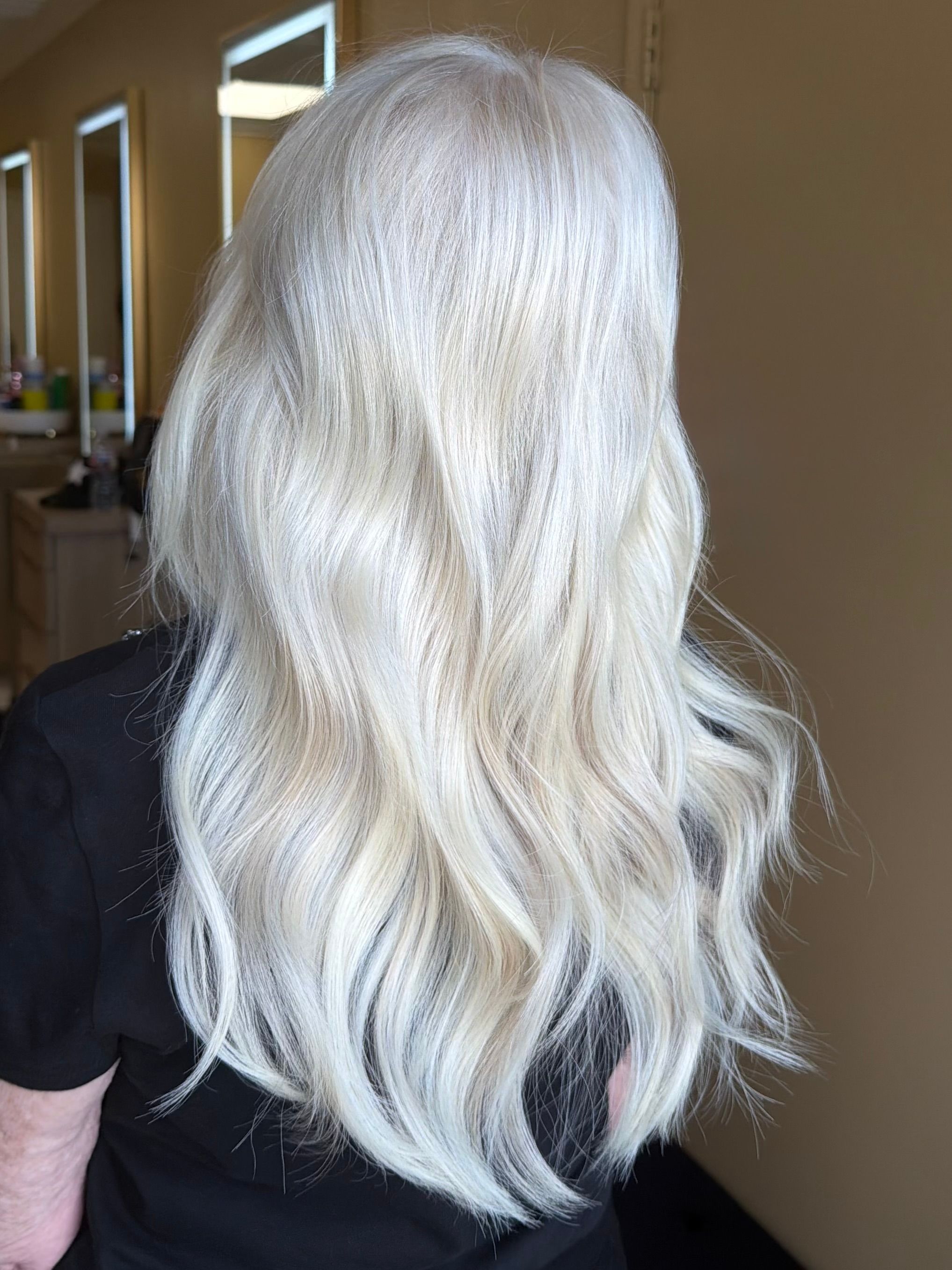 Lindsay Taddeo — Platinum ONESHOT Hair Awards entry